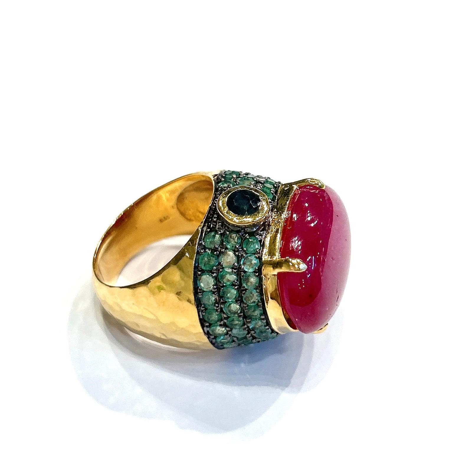 Bochic “Capri” Vintage Sapphire, Emerald & Ruby Ring Set In 18K Gold & Silver in vendita 5
