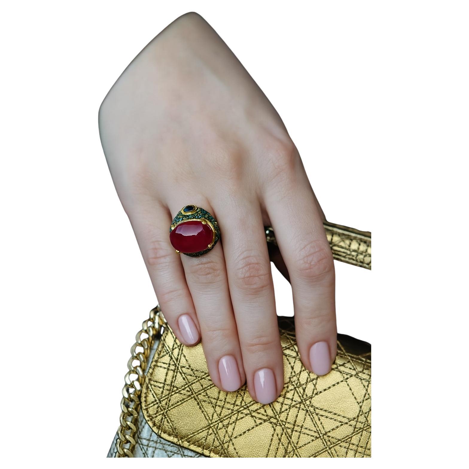 Bochic “Capri” Vintage Sapphire, Green Emerald 
Red Ruby Ring Set In 18K Gold 
Silver 

Natural Red Ruby
7.00 carats 
Natural Green Emerald
2.00 carats 
Natural Blue Sapphire 
1.00 carats 

This Ring is from the 