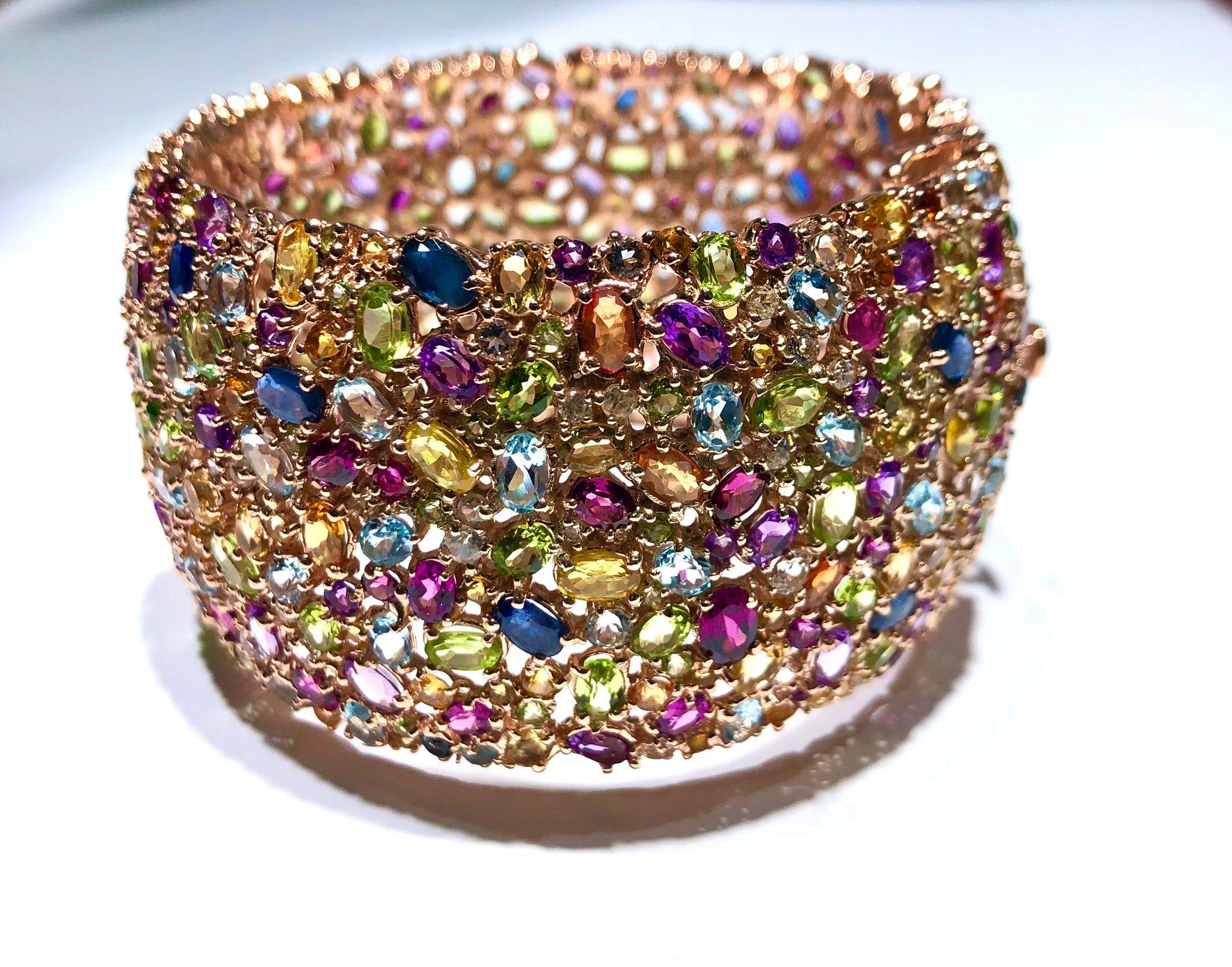 Bochic “Capri” Vintage Sapphire & Multi Gem Bangle Set In 18K Gold & Silver In Excellent Condition For Sale In New York, NY
