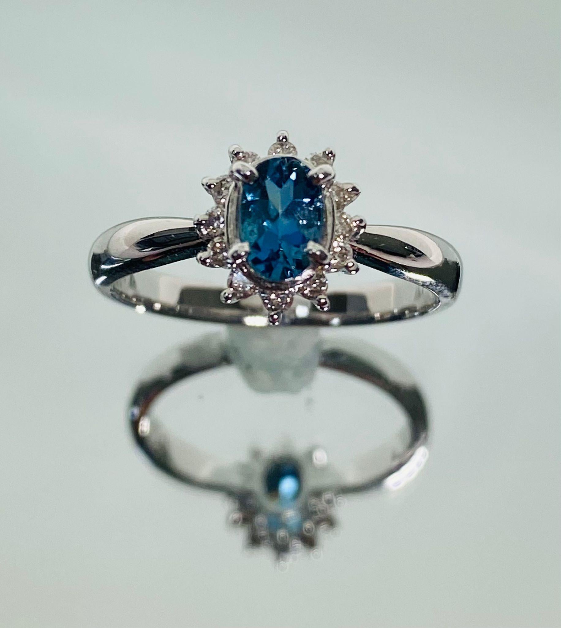 Brilliant Cut Bochic Classic & Elegant Platinum Cluster Diamond & Blue Aquamarine Ring  For Sale