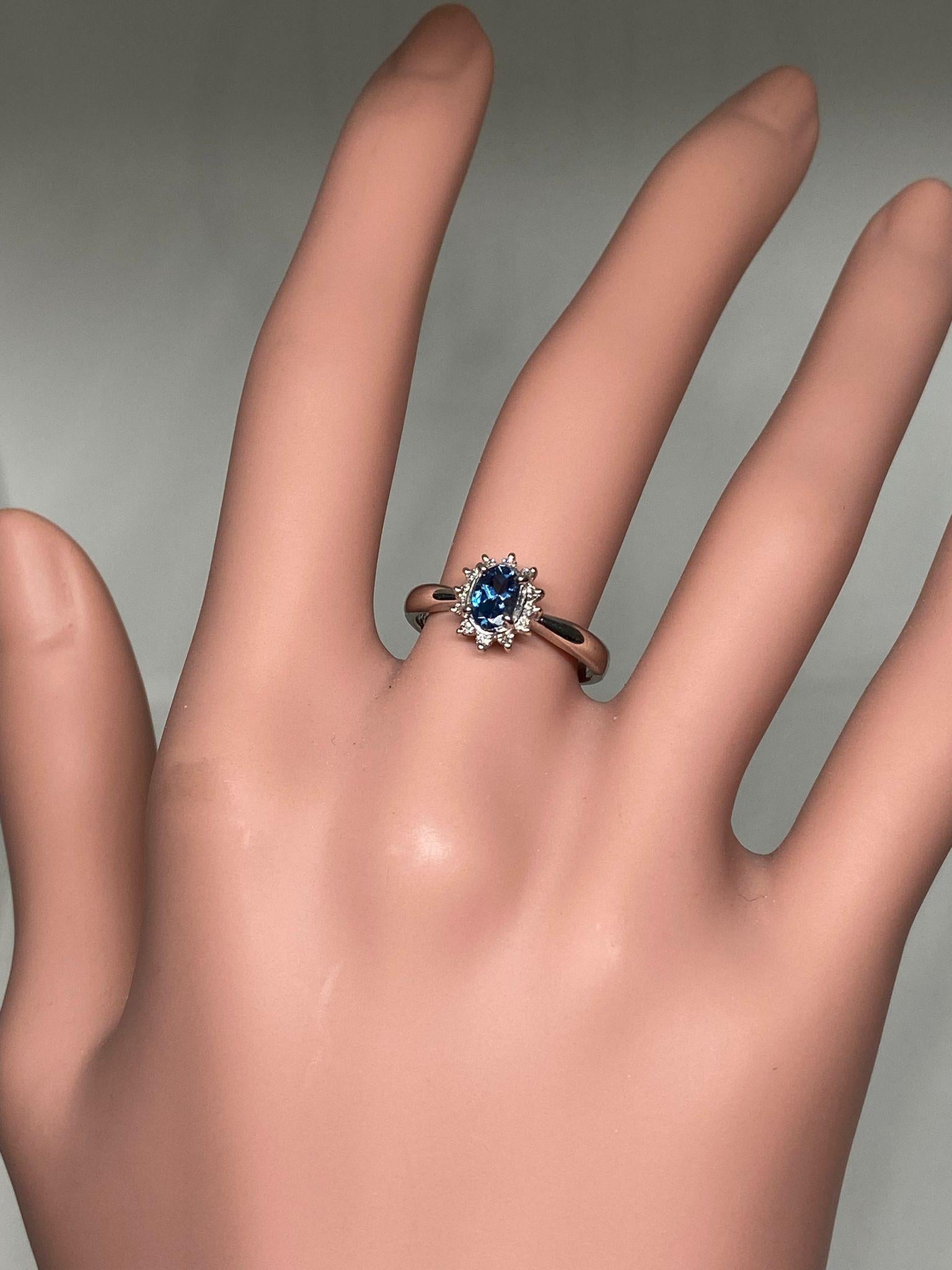 Bochic Classic & Elegant Platinum Cluster Diamond & Blue Aquamarine Ring  For Sale 1