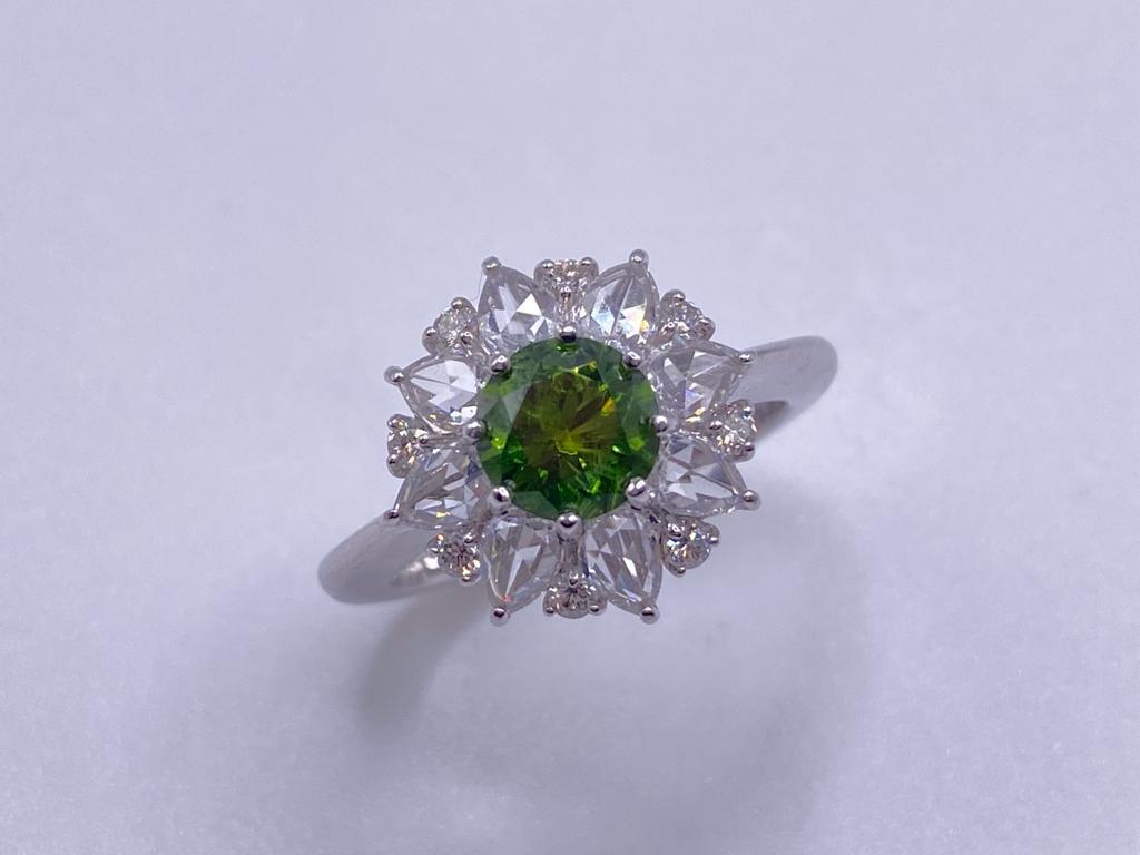 Brilliant Cut Bochic Classic & Elegant Platinum Cluster Diamond & Green Garnet  Ring  For Sale