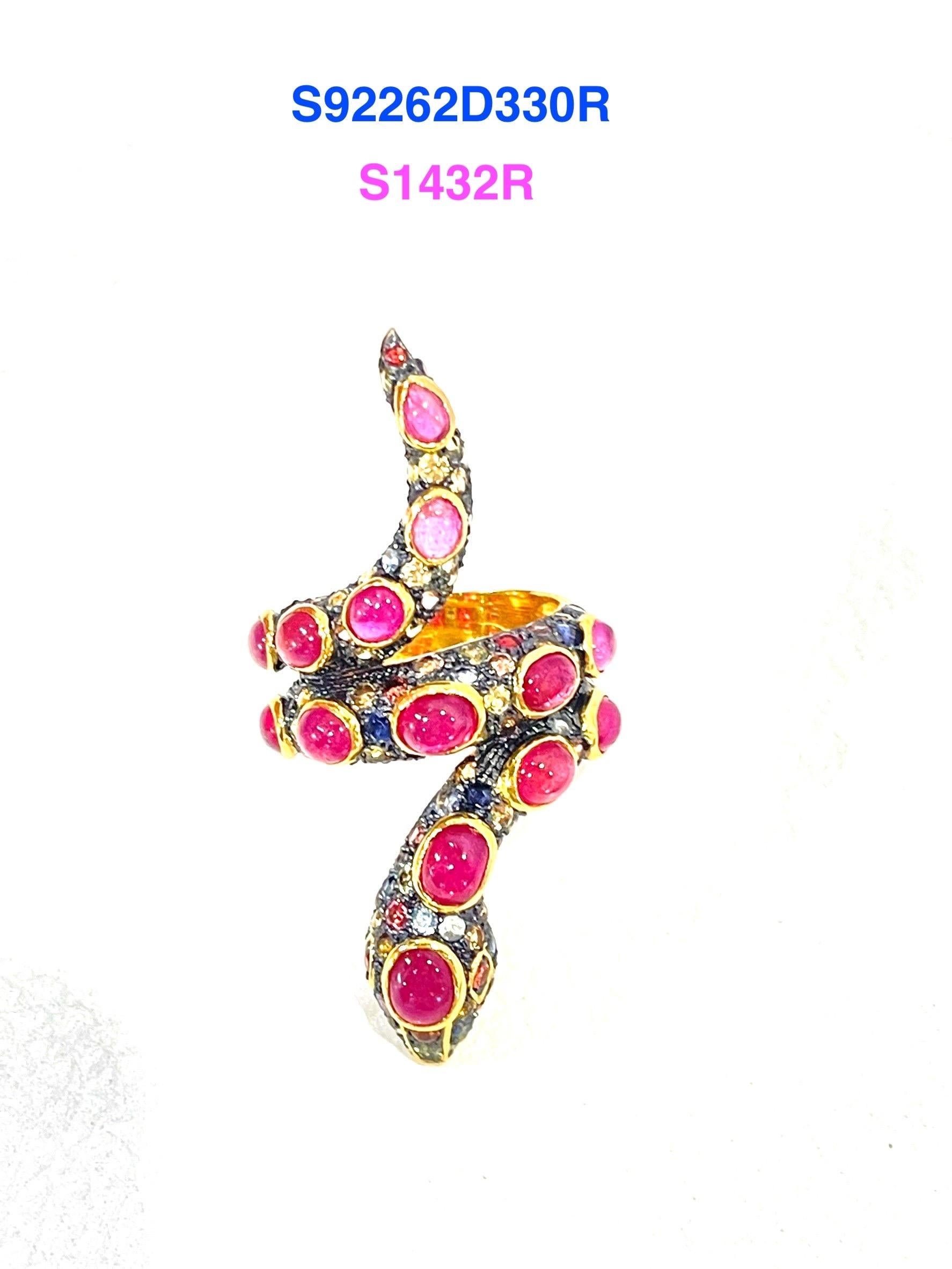 Bochic “Orient” Cleopatra Serpent Ruby Ring and Fancy Sapphires Set in 22K Gold  In New Condition For Sale In New York, NY