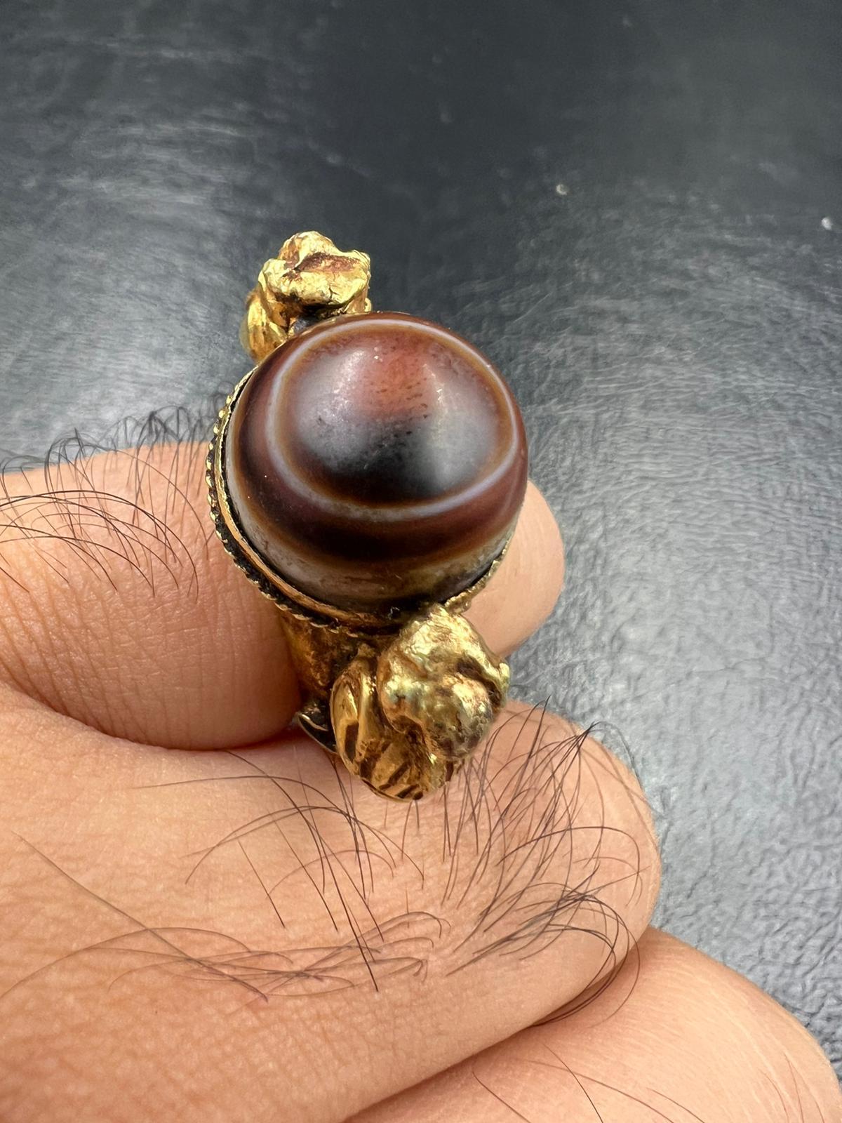 Bochic Curated Antique Ring From Burma 18k Solid Gold & Antique Agate  3