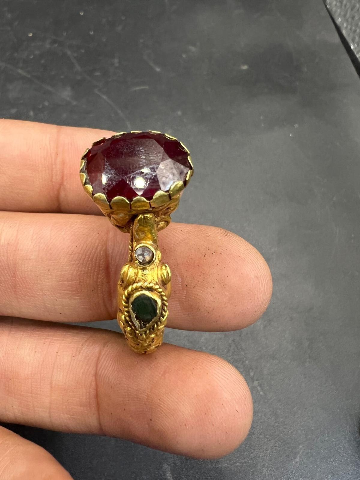 Bochic Curated Antique Ring From Burma 18k Solid Gold With Ruby & Emeralds In Excellent Condition For Sale In New York, NY