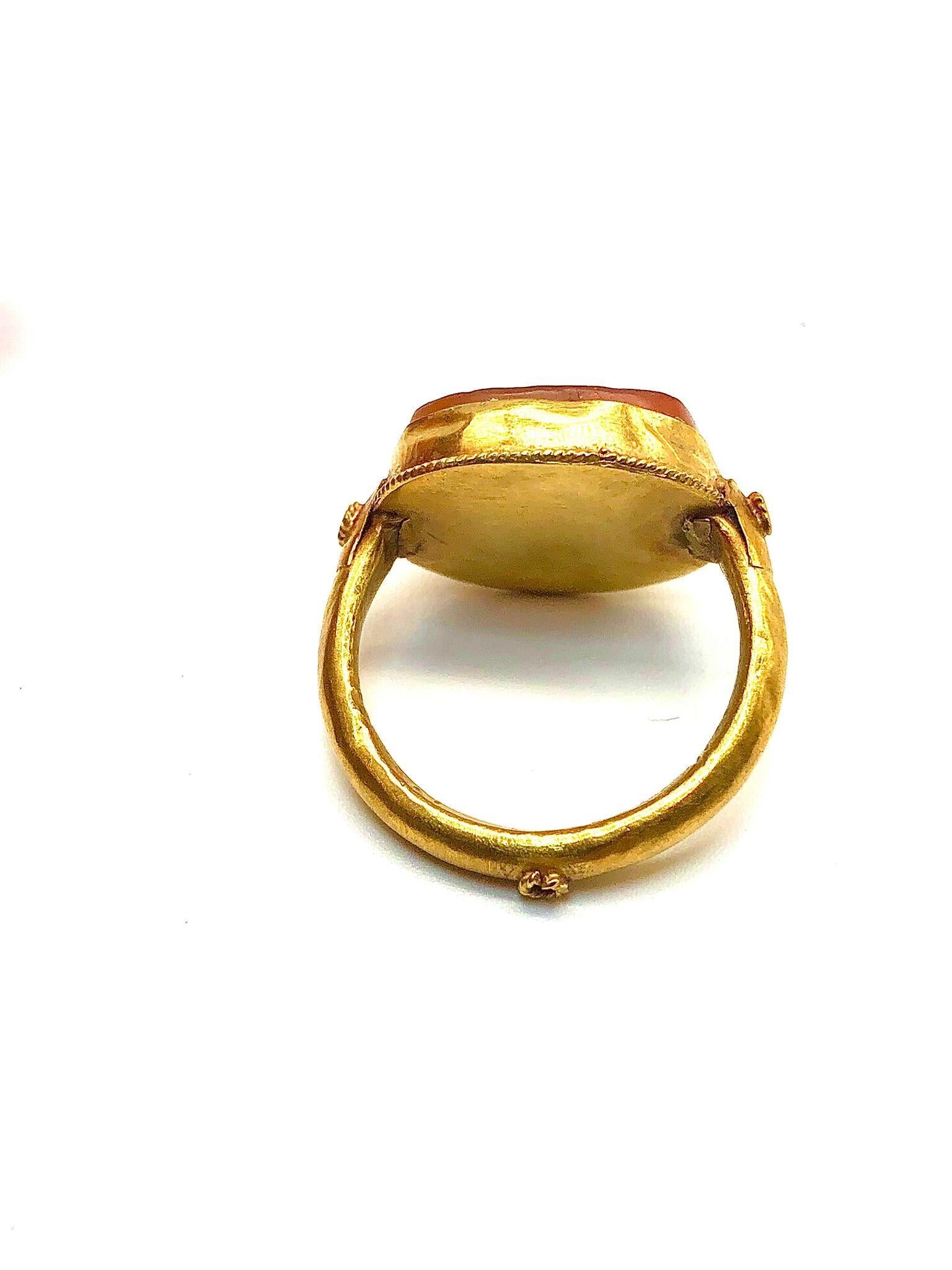 da uomo o donna Anello romano antico di Bochic dall'Afghanistan in oro massiccio 18k e agata antica in vendita
