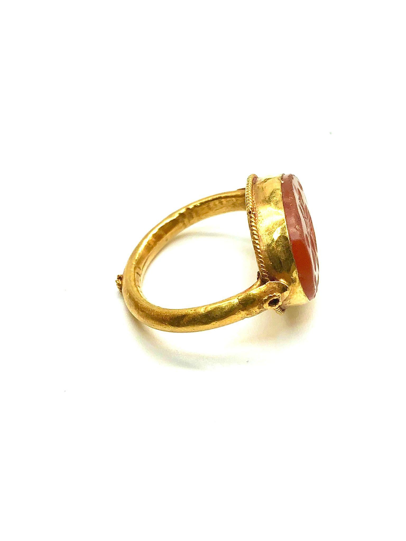 Anello romano antico di Bochic dall'Afghanistan in oro massiccio 18k e agata antica in vendita 3