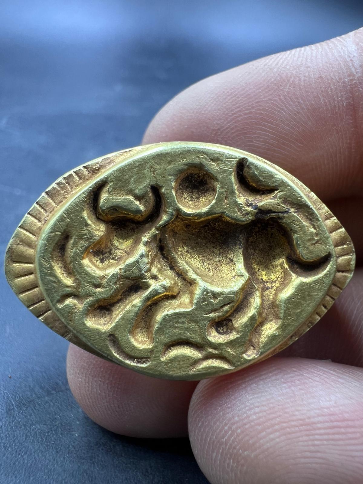 Women's or Men's Bochic Curated Antique Seal Ring From Burma 18k Solid Gold For Sale