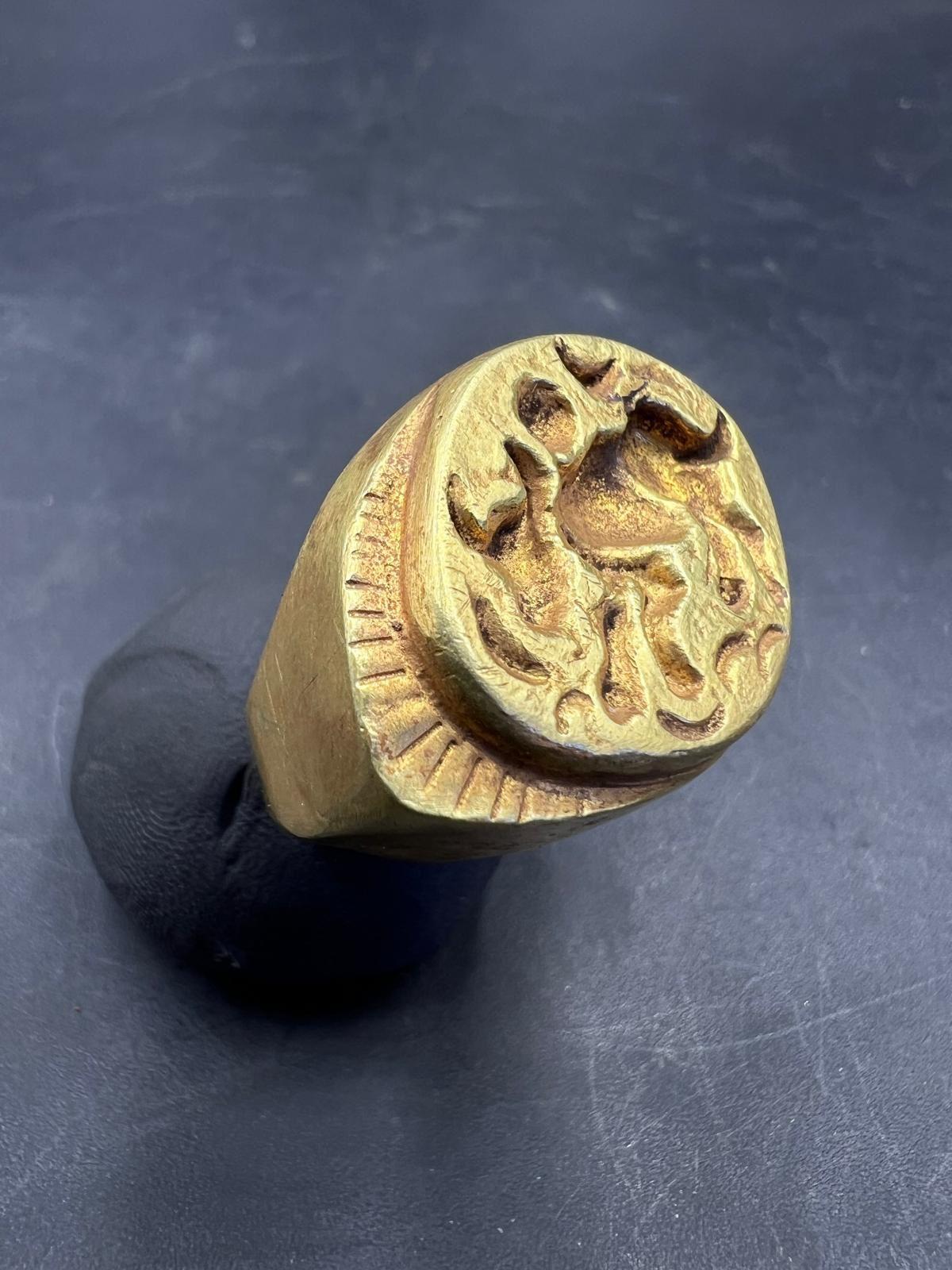 Bochic Curated Antique Seal Ring From Burma 18k Solid Gold For Sale 2