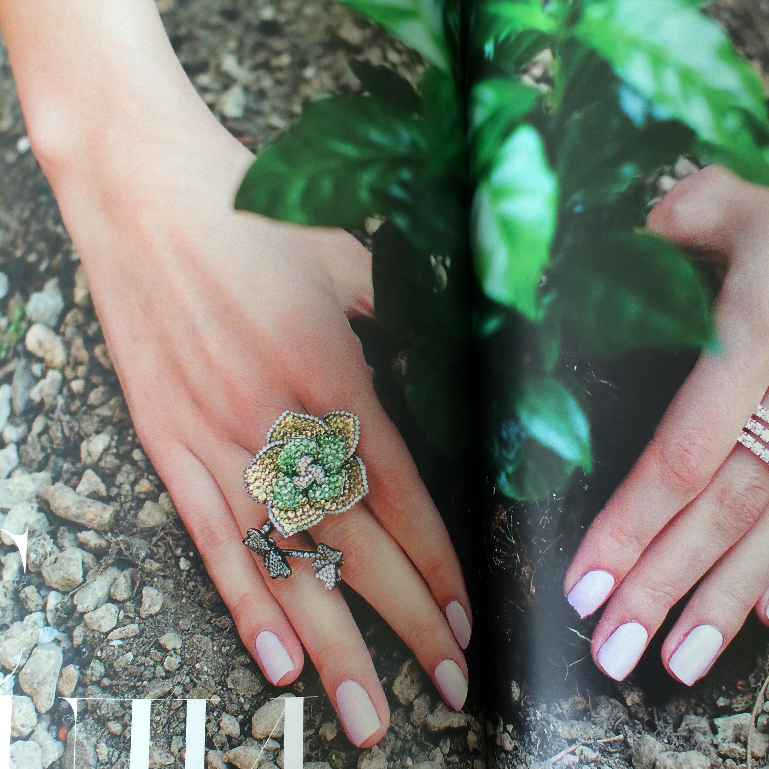 Bochic elegant Folding Leaf White Gold, Lotus Flower Diamond and Sapphire Ring For Sale 2