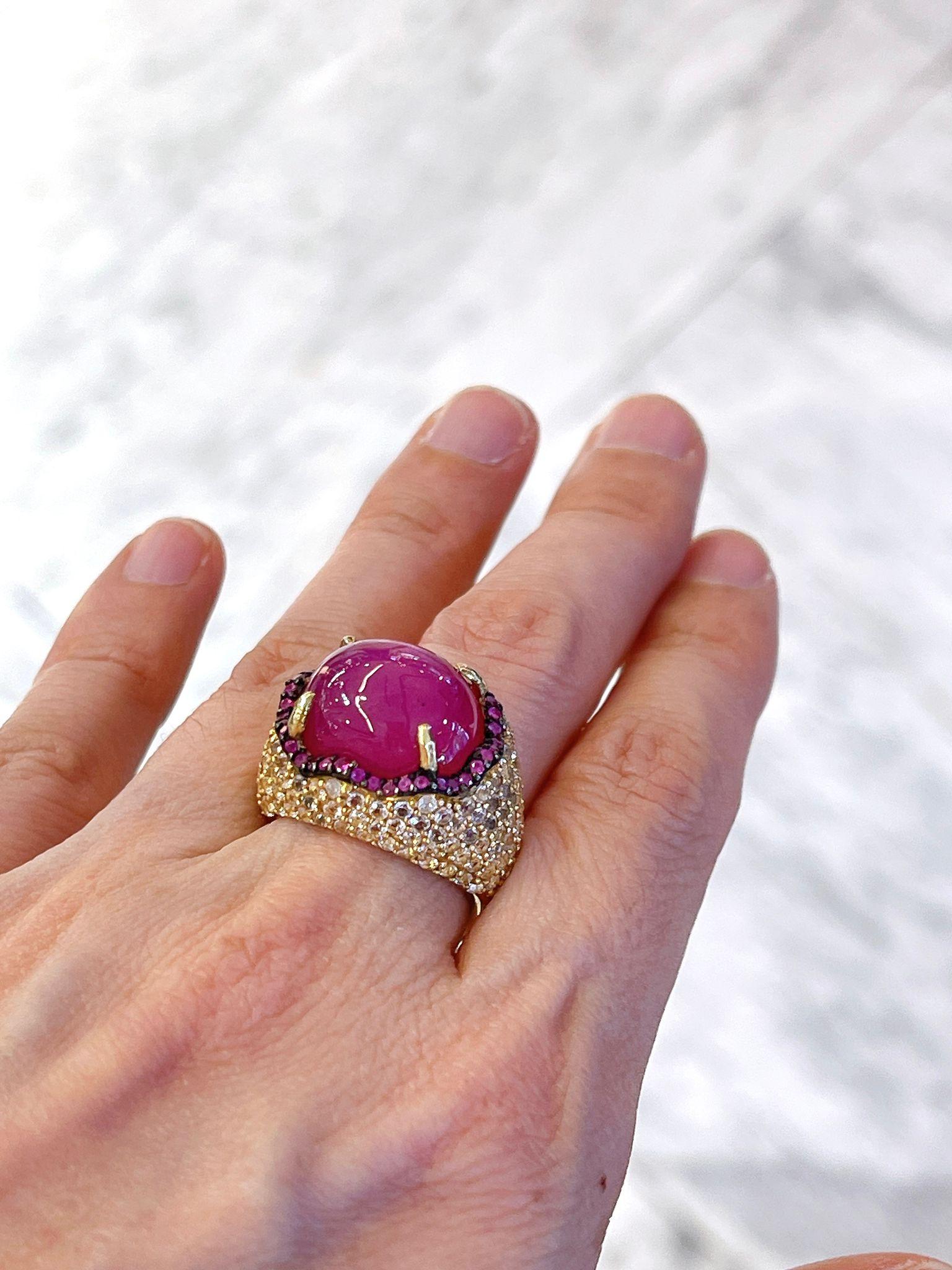 Bochic “Flamenco” Ruby & White Zircon Cocktail Ring 18K Gold & Silver In New Condition For Sale In New York, NY