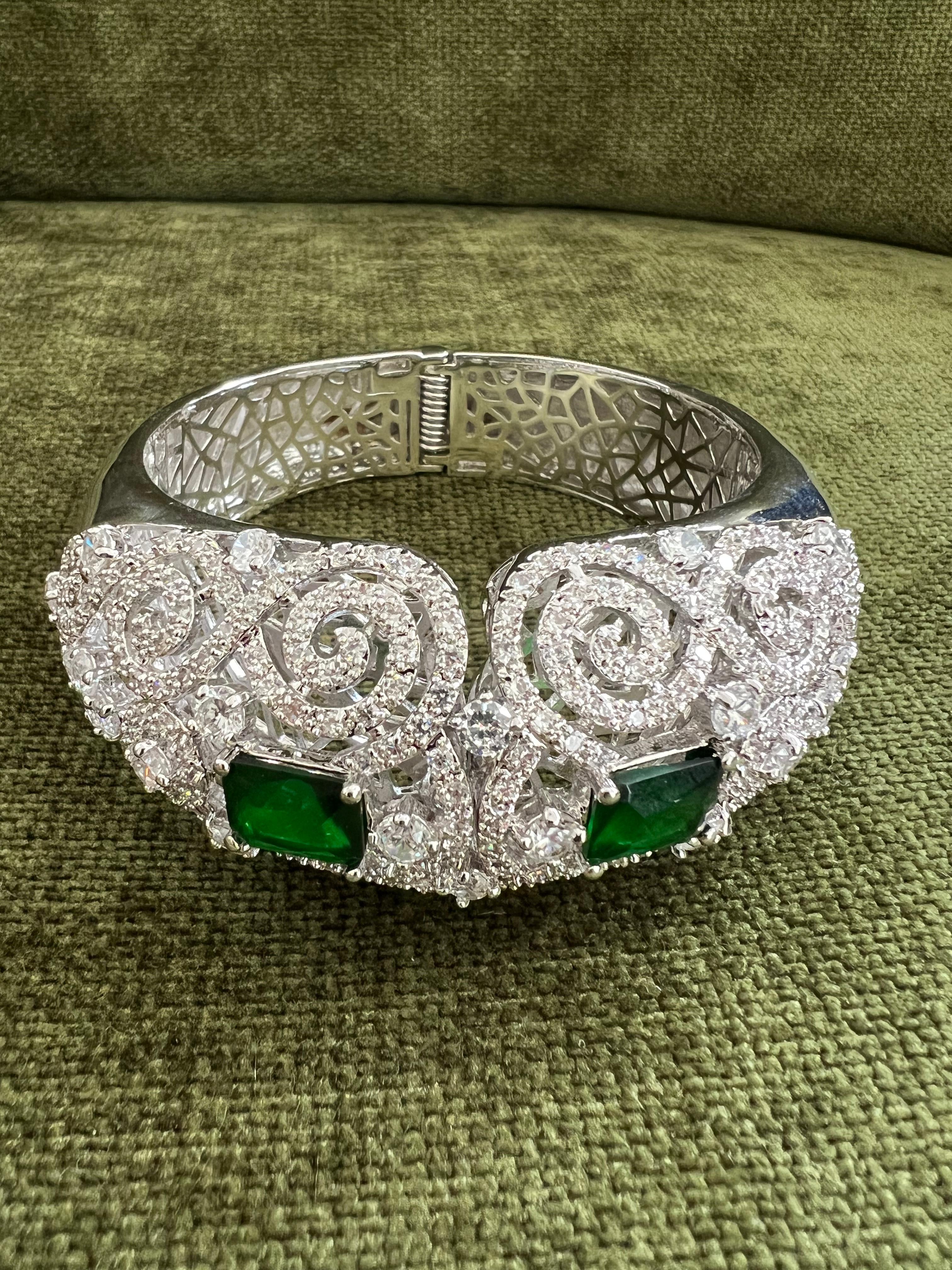 Anglo-Indian Bochic Ikon Bijoux Mughal Cuff For Sale