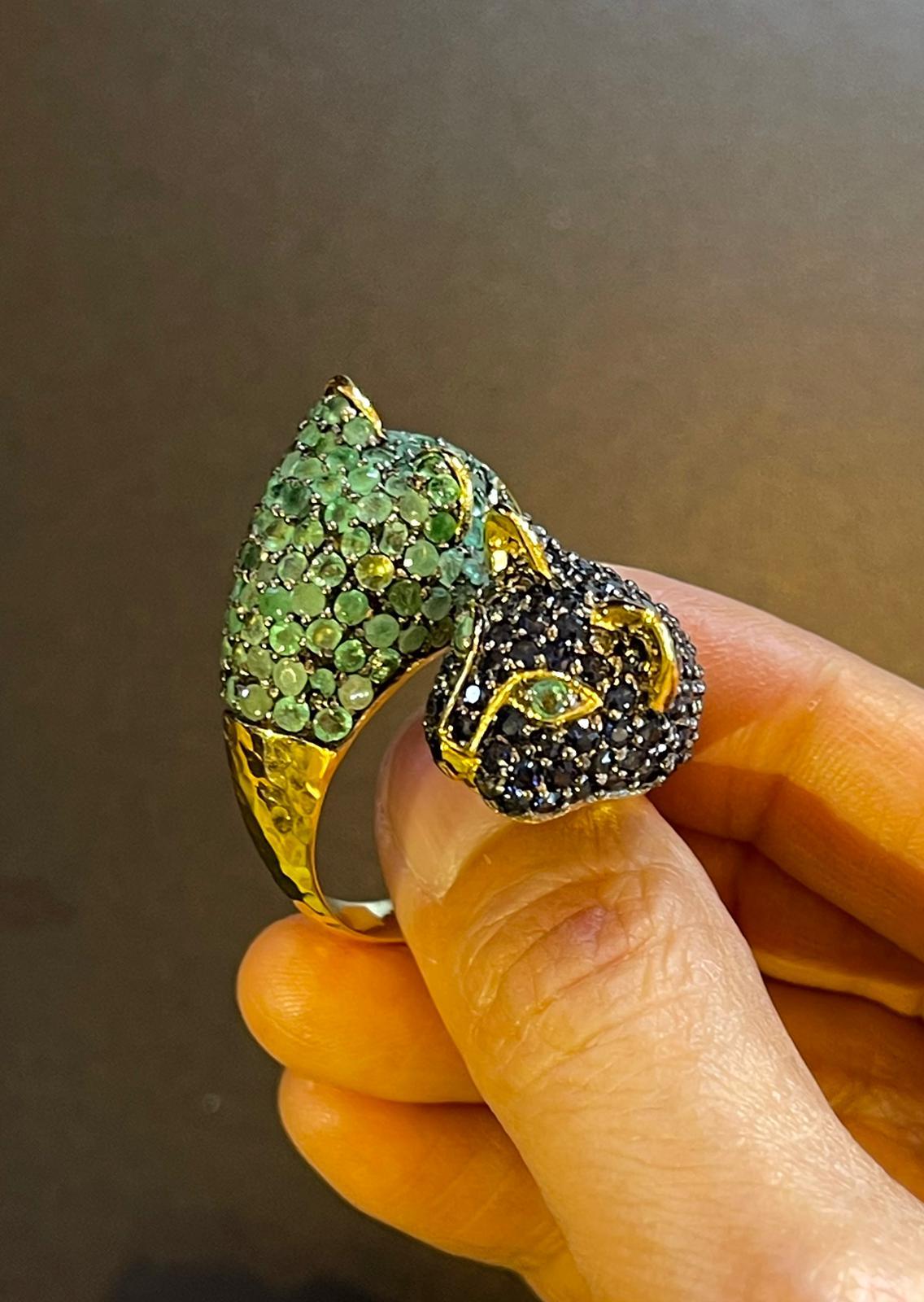 Belle Époque Bochic “Jungle” Blue Sapphire and Green Emerald Ring, Set in 22k Gold & Silver For Sale