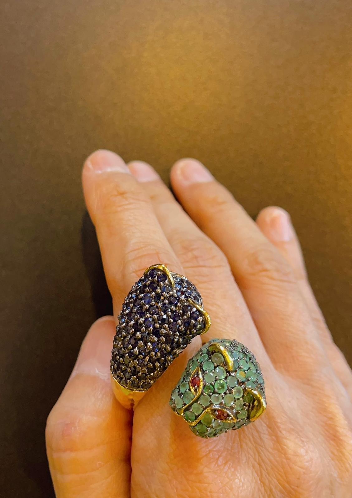 Bochic “Jungle” Blue Sapphire and Green Emerald Ring, Set in 22k Gold & Silver In New Condition For Sale In New York, NY