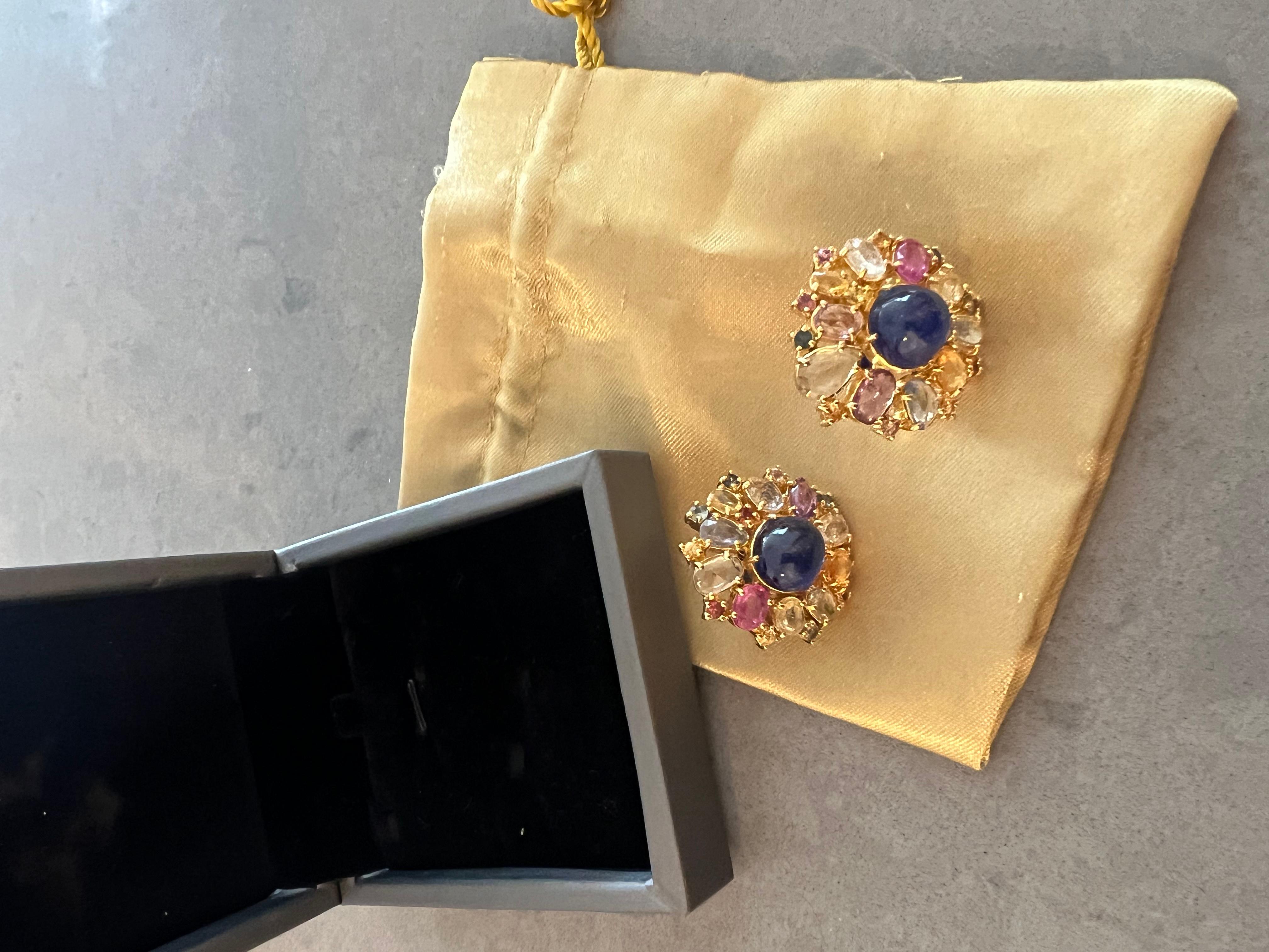 Bochic Orient 18 K Weißgold Cluster-Ohrringe mit Diamanten und mintfarbener Jade  im Angebot 1
