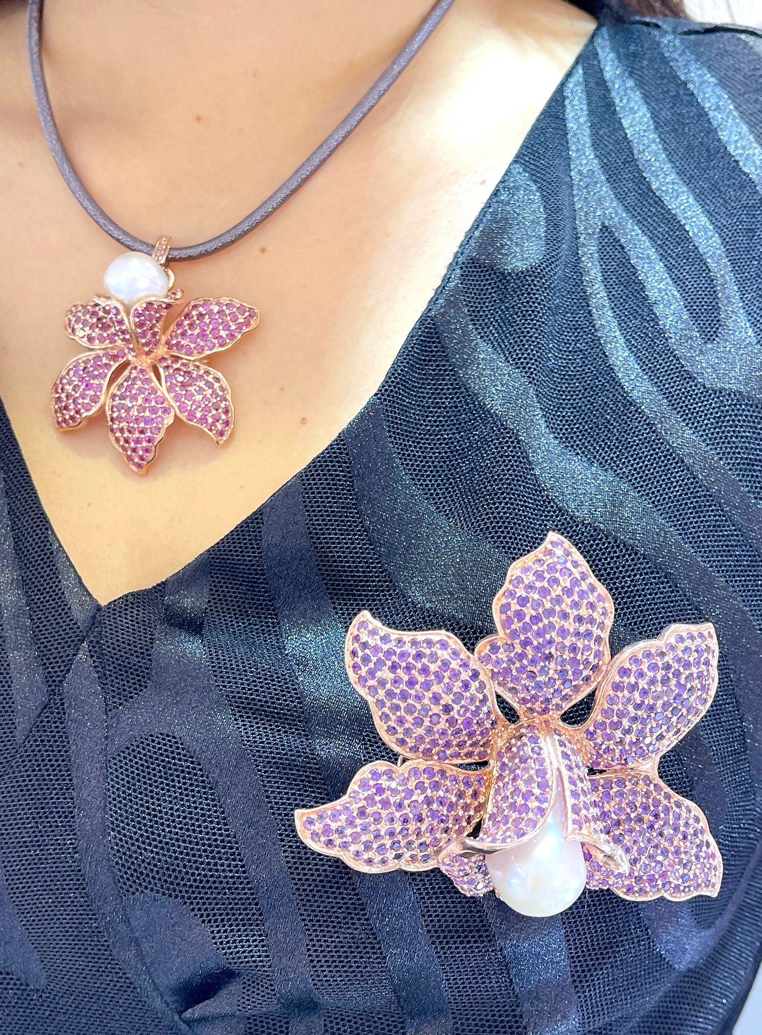 Bochic “Orient” Amethyst & Pearl Large Brooch, Pendant Set In 18K Gold & Silver For Sale 10