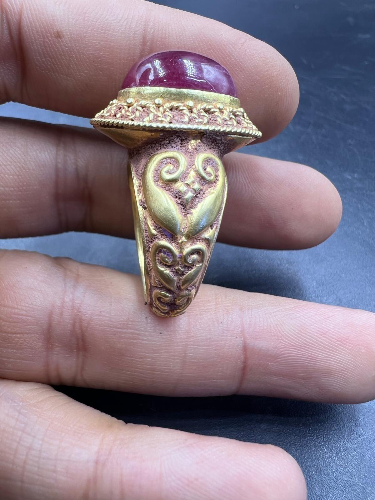 Bochic “Orient Antic” Curated Antique Ring From Burma 18k Solid Gold & Ruby For Sale 6