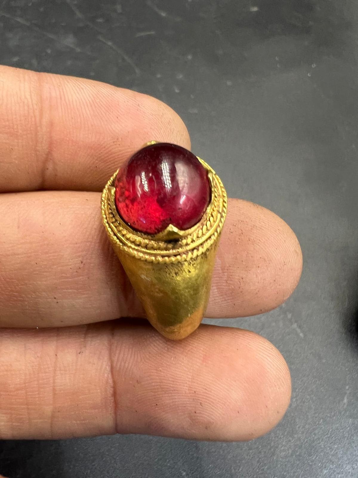 Bochic “Orient Antic” Curated Antique Ring From Burma 18k Solid Gold & Ruby 1