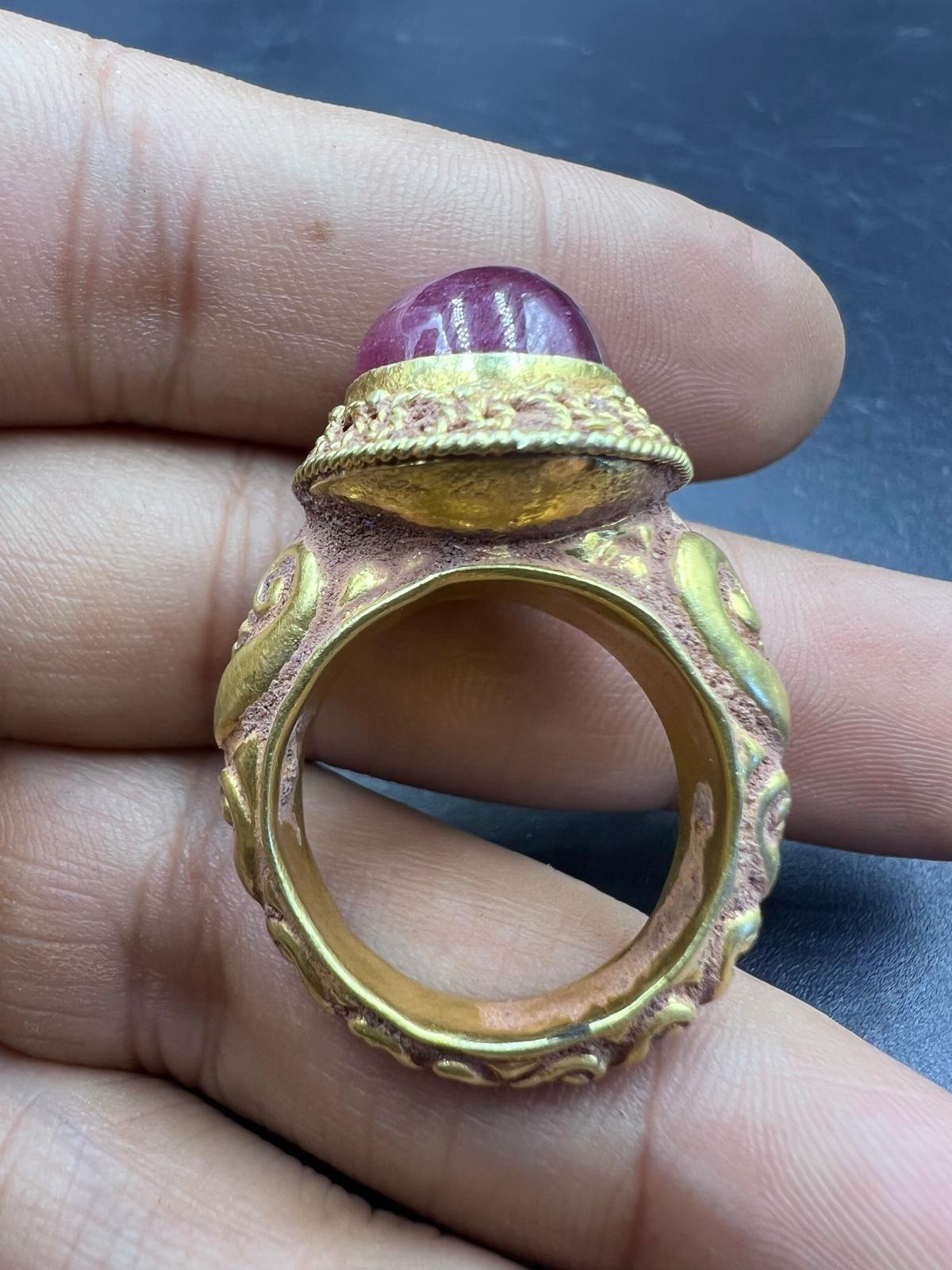 Bochic “Orient Antic” Curated Antique Ring From Burma 18k Solid Gold & Ruby For Sale 2