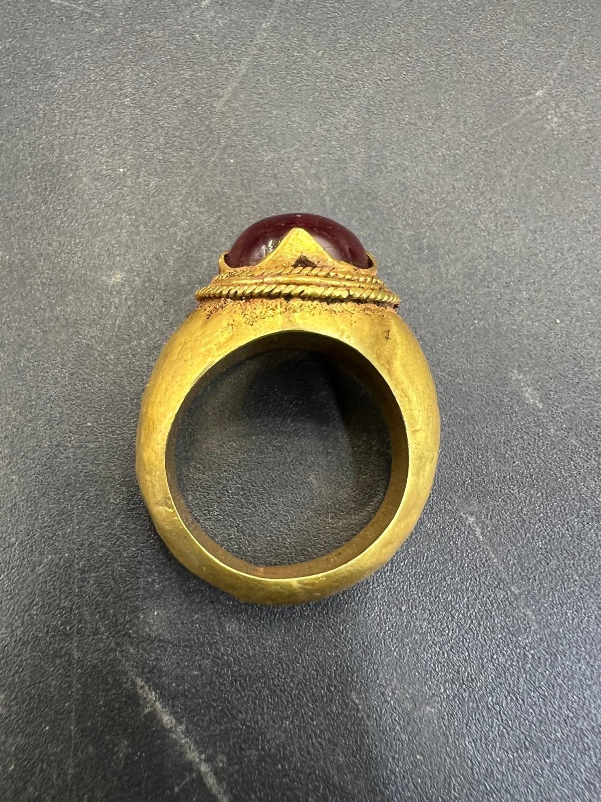 Bochic “Orient Antic” Curated Antique Ring From Burma 18k Solid Gold & Ruby 2