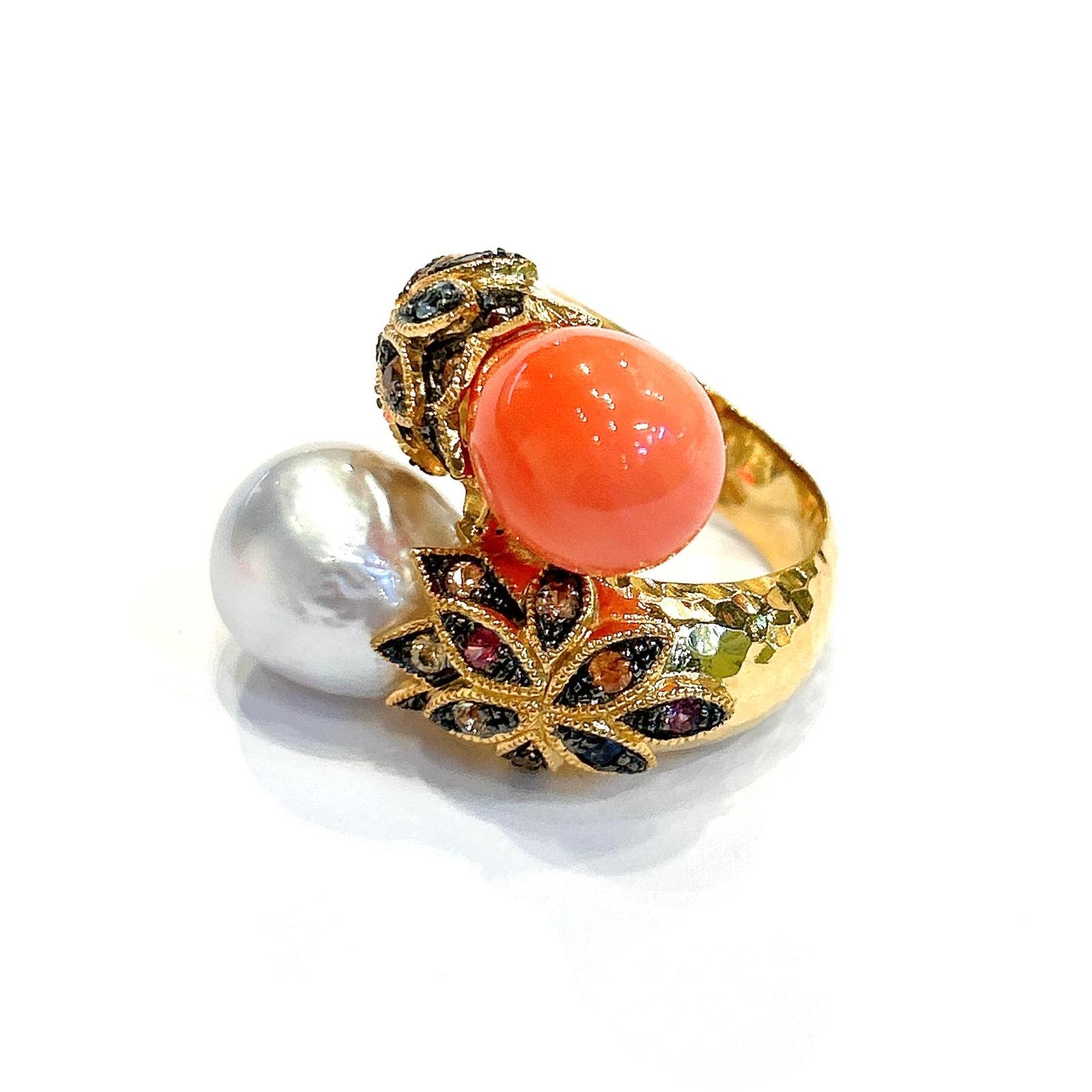 Bochic “Orient” Baroque Pearl & Multi Sapphires Ring Set In 18K Gold & Silver In New Condition For Sale In New York, NY