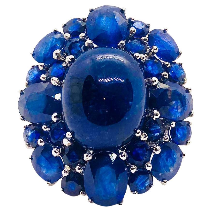 Bochic "Orient" Blue Sapphire Vintage Cluster Ring Set In 18K Gold & Silver en vente