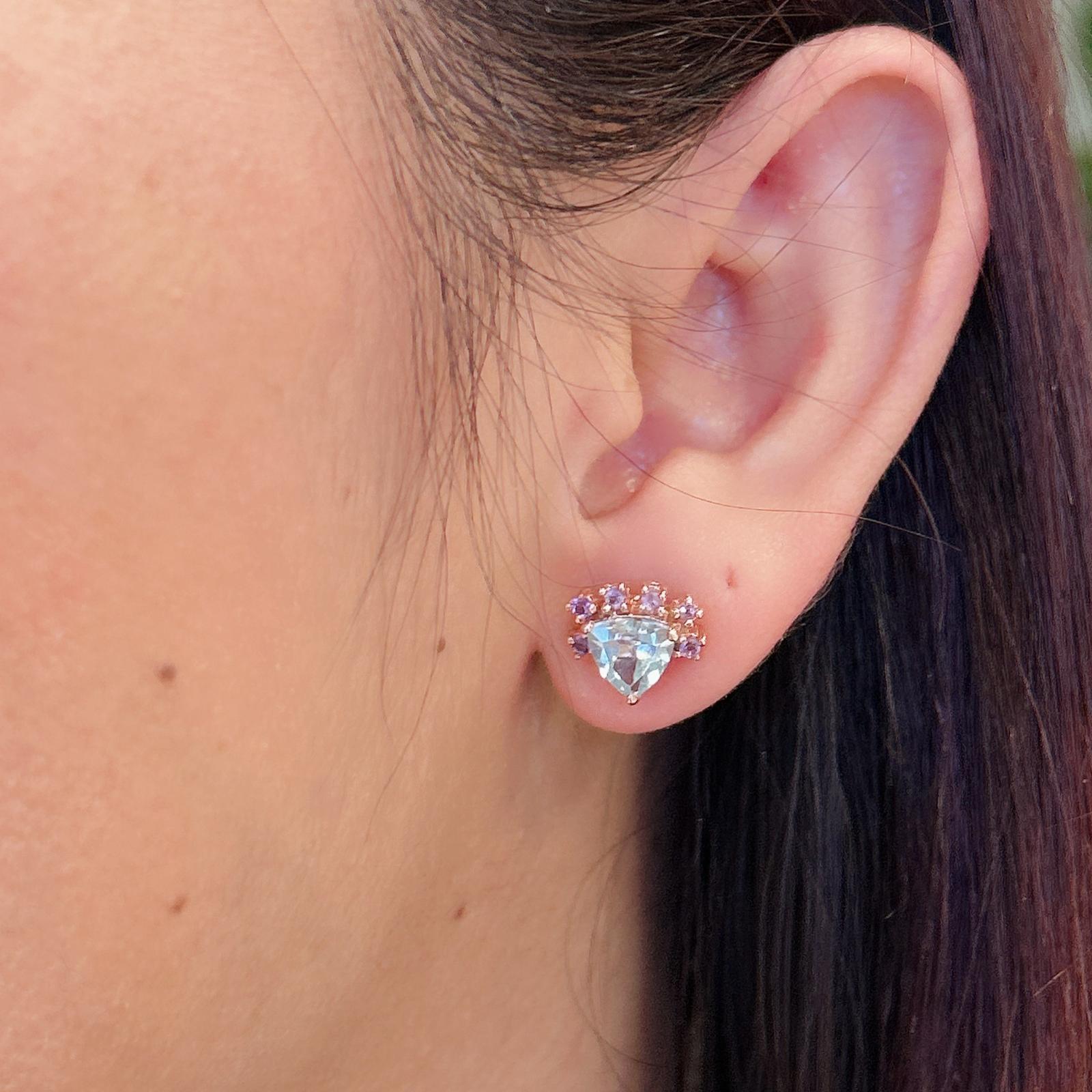 Bochic “Orient” Blue Topaz Trillions & Amethyst Earrings Set 18K Gold & Silver For Sale 4