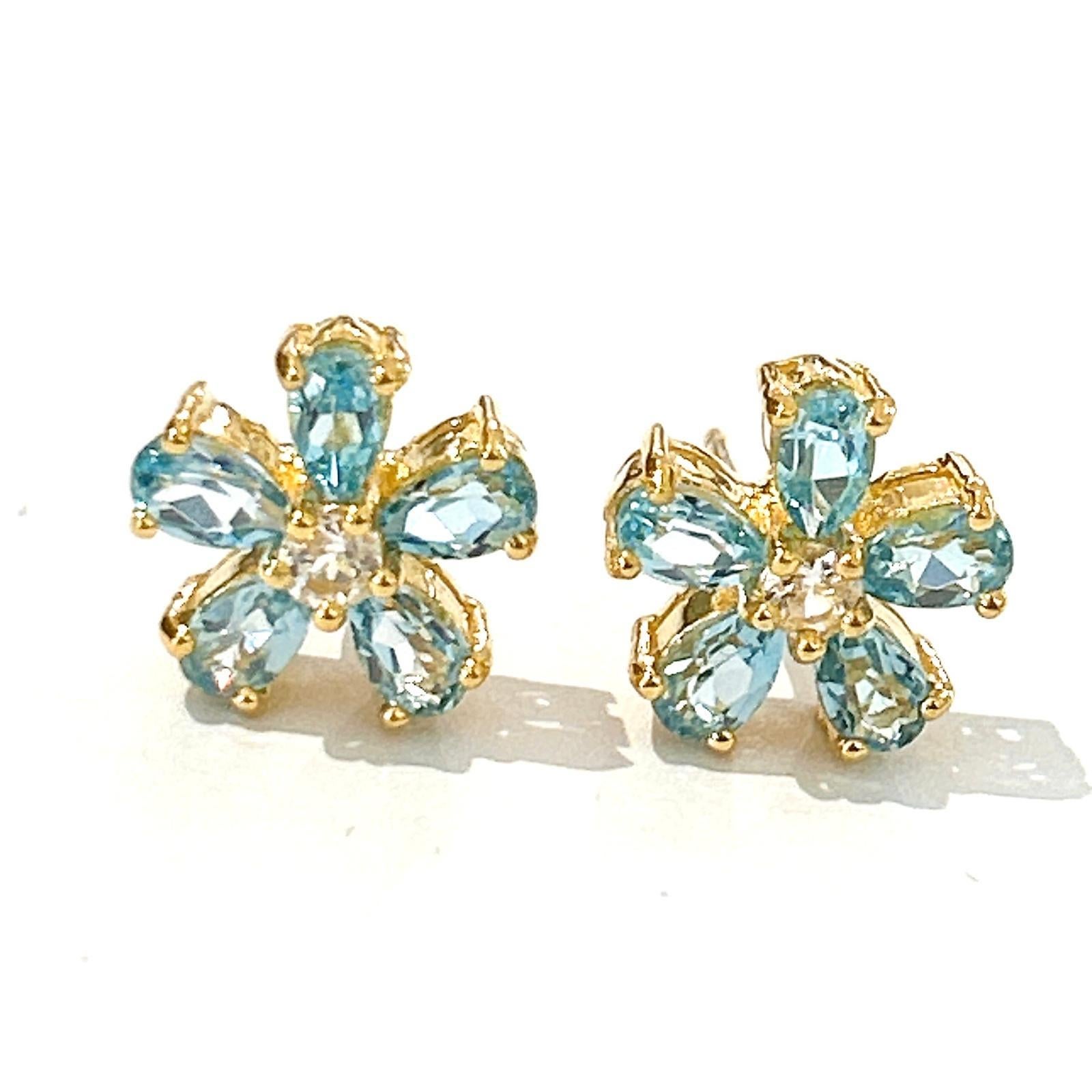 Bochic “Orient” Blue & White Topaz Earrings Set In 18K Gold & Silver For Sale 3