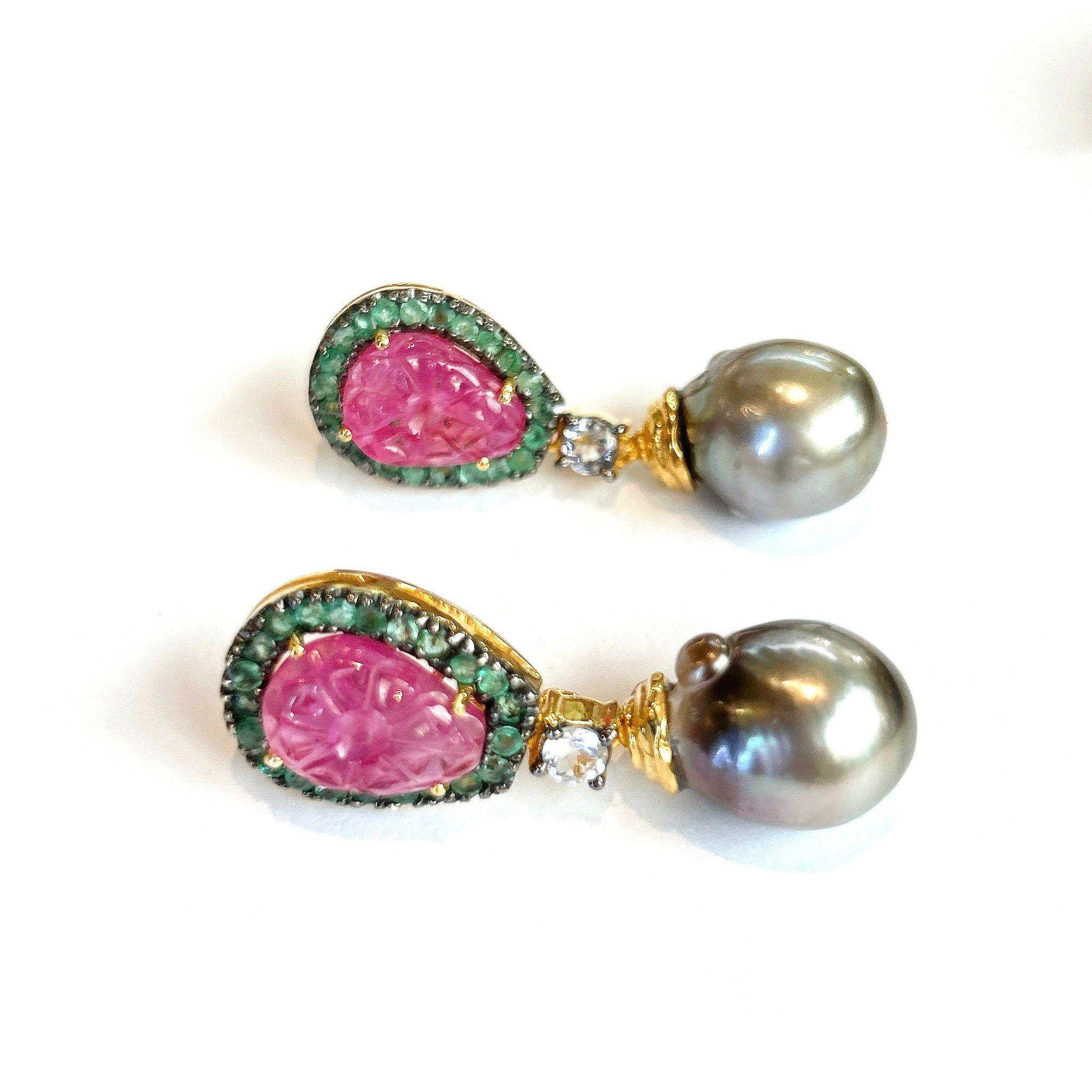 Brilliant Cut Bochic “Orient” Carved Ruby, Emerald & Pearl Earrings Set 18K Gold & Silver For Sale
