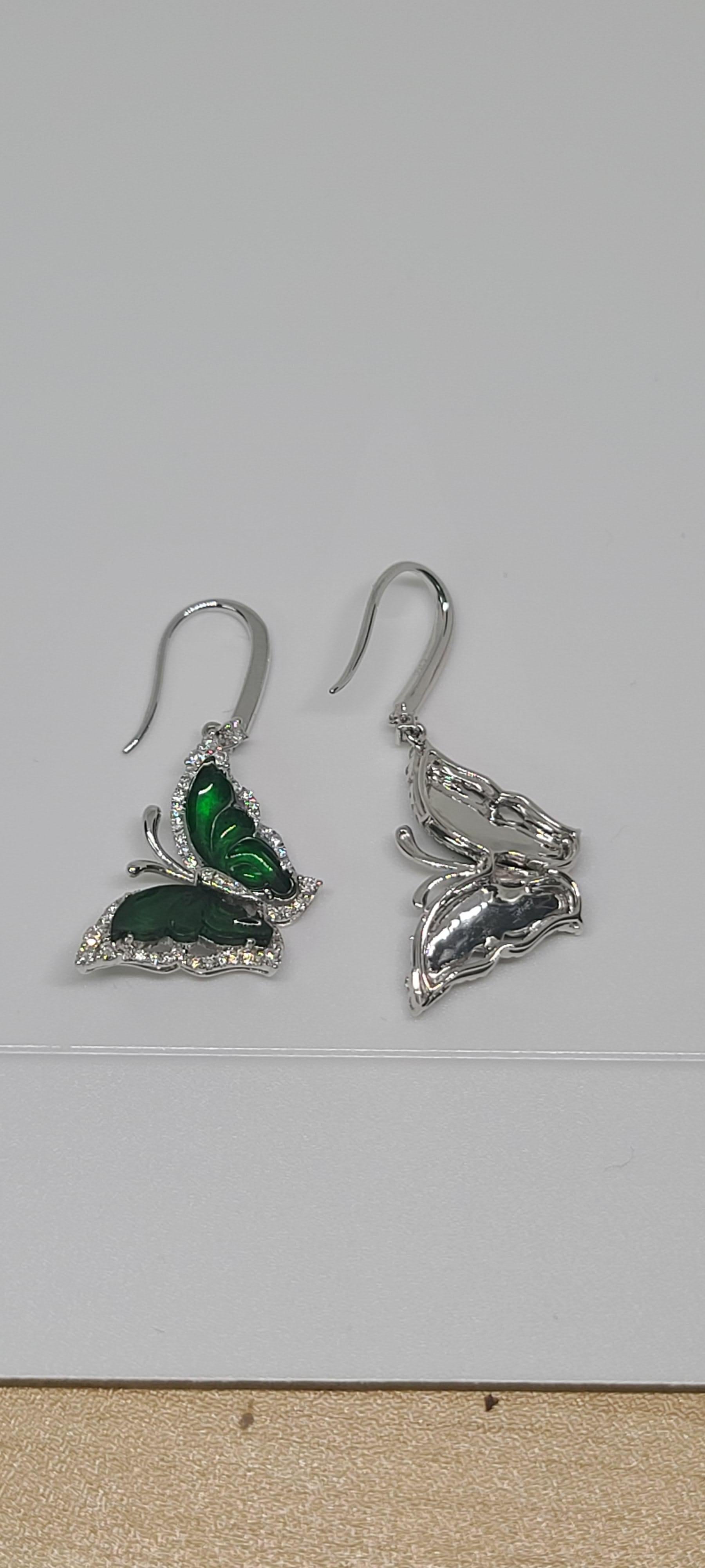 Brilliant Cut Bochic “Orient” Cluster Diamond & Chocolate Jade Butterfly Earrings  For Sale