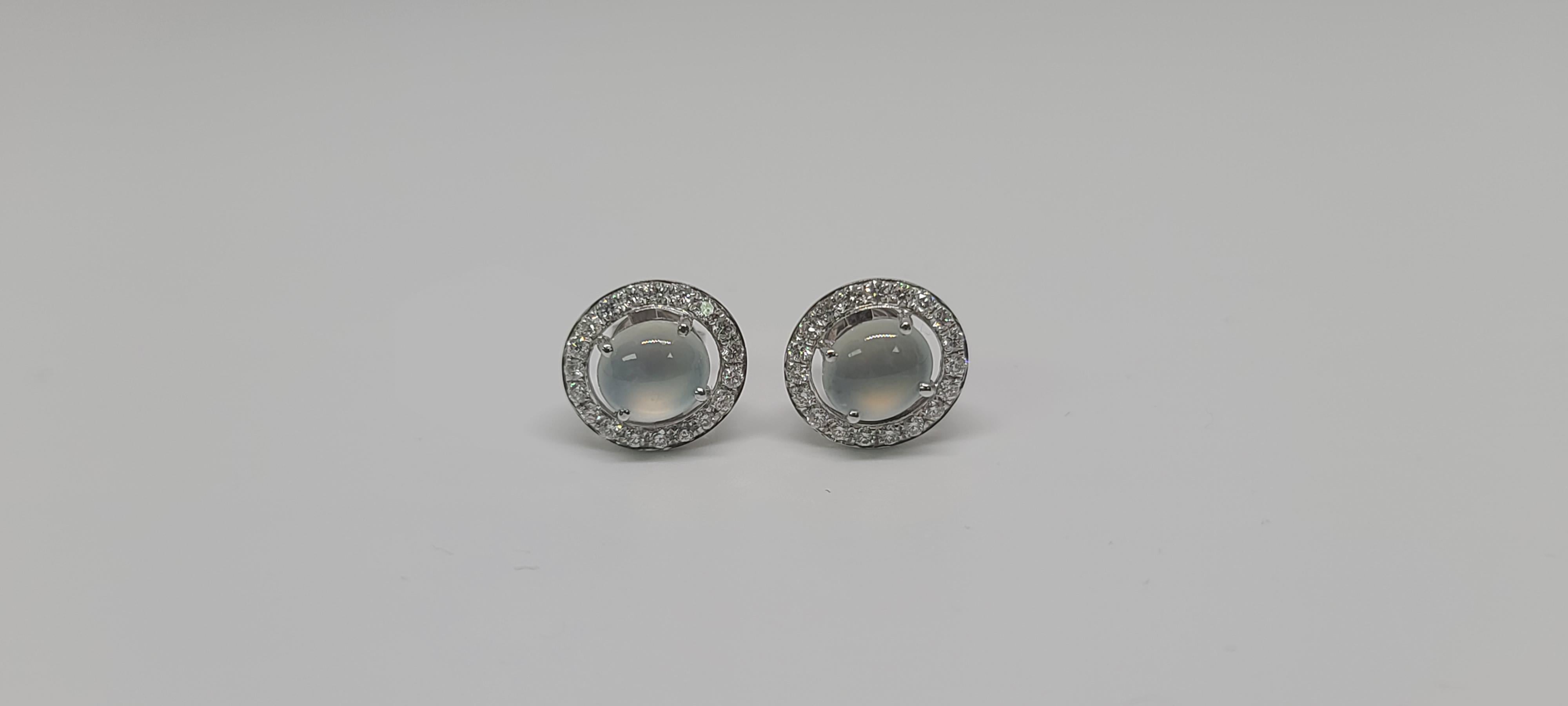 Brilliant Cut Bochic “Orient” Cluster Diamond & Mint Jade Stud Clip On Earrings For Sale