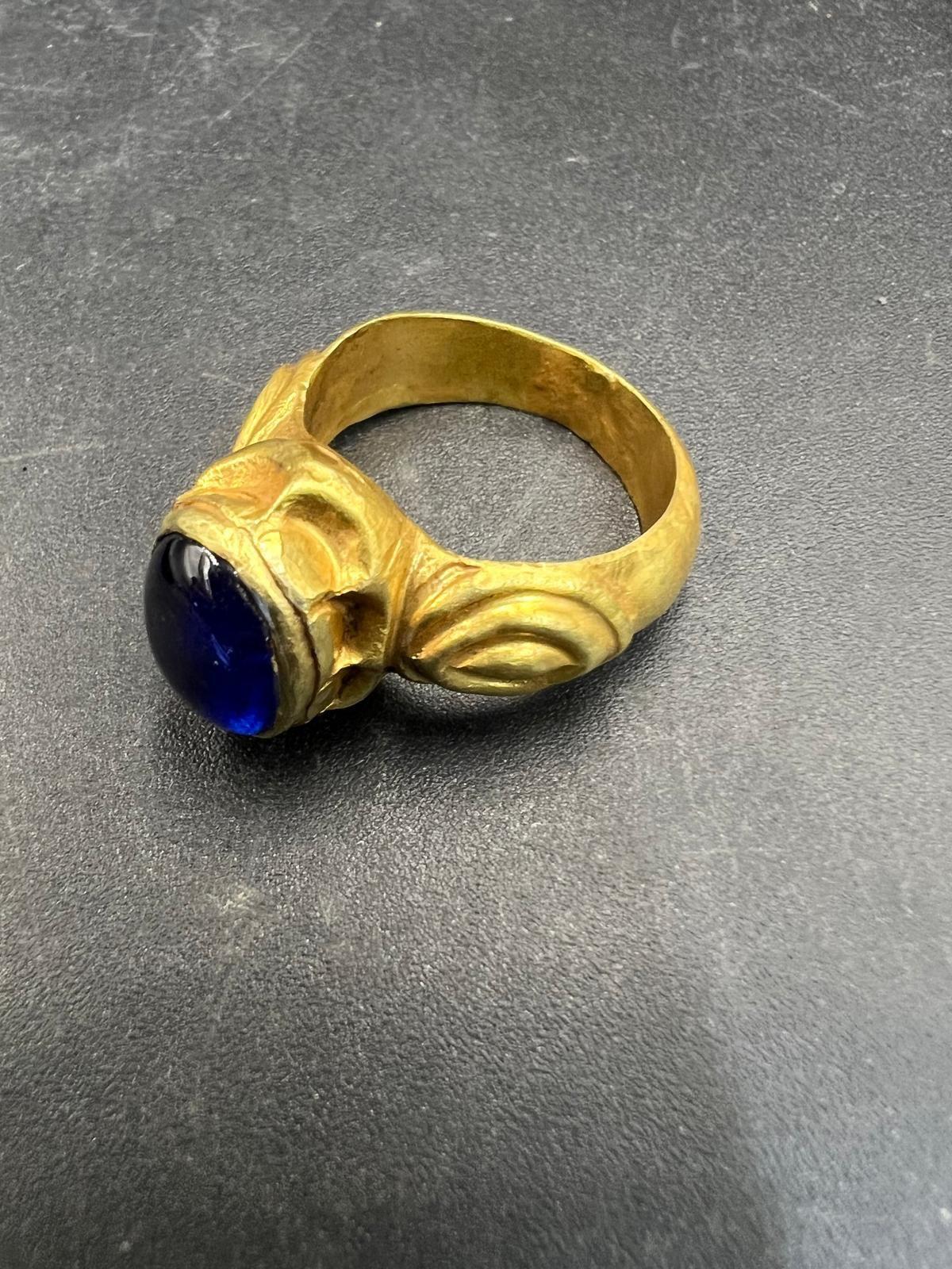 Bochic “Orient” Curated Antique Ring From Burma 18k Solid Gold & Blue Sapphire For Sale 8