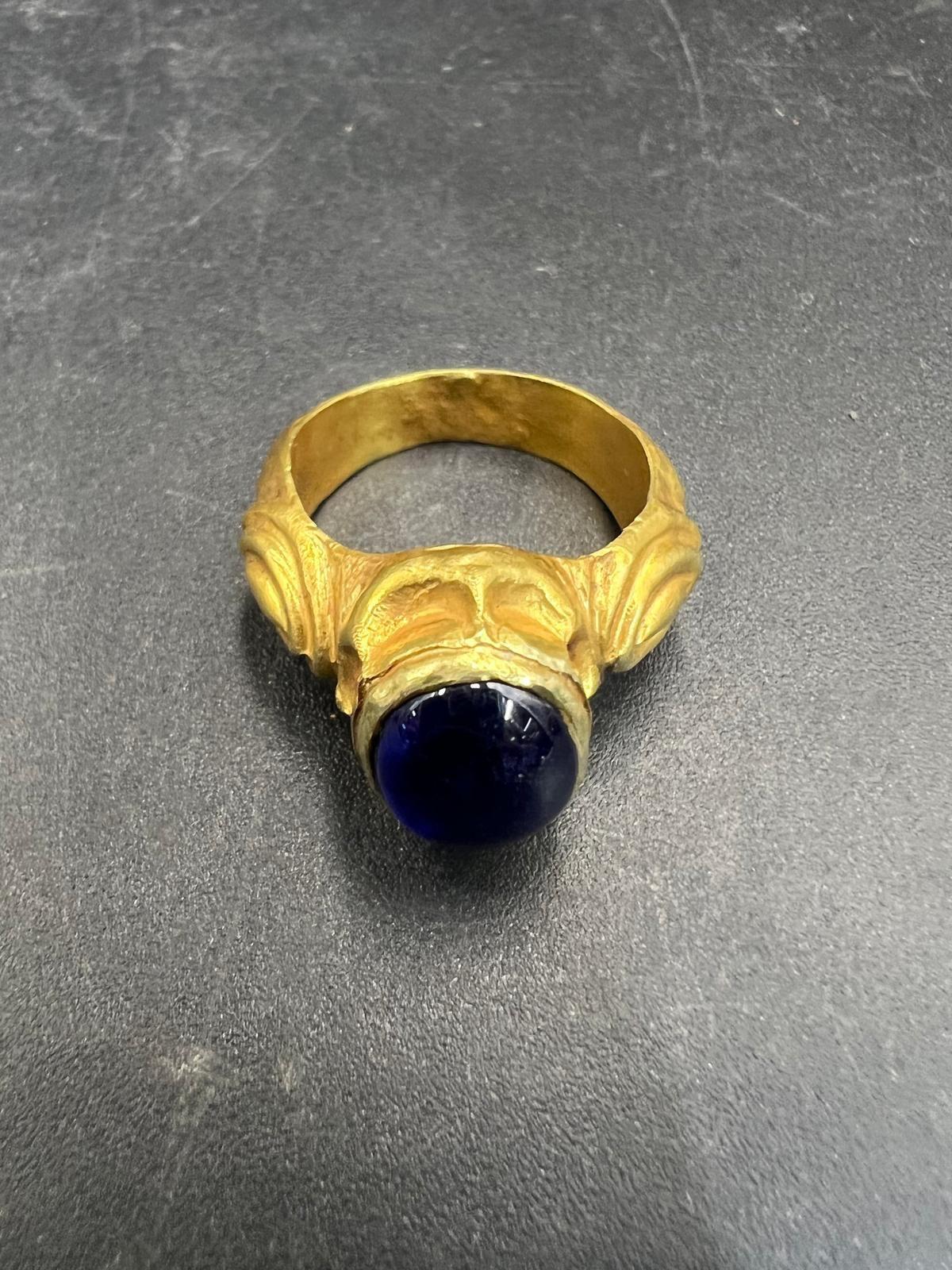 Bochic “Orient” Curated Antique Ring From Burma 18k Solid Gold & Blue Sapphire For Sale 11