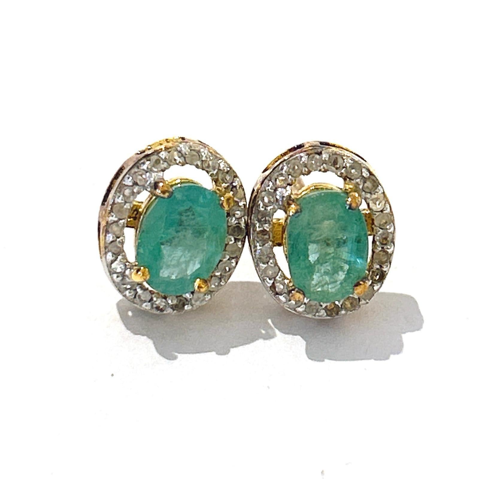 Anglo-Indian Bochic “Orient” Diamond & Emerald Stud Earrings Set In 18K Gold & Silver  For Sale