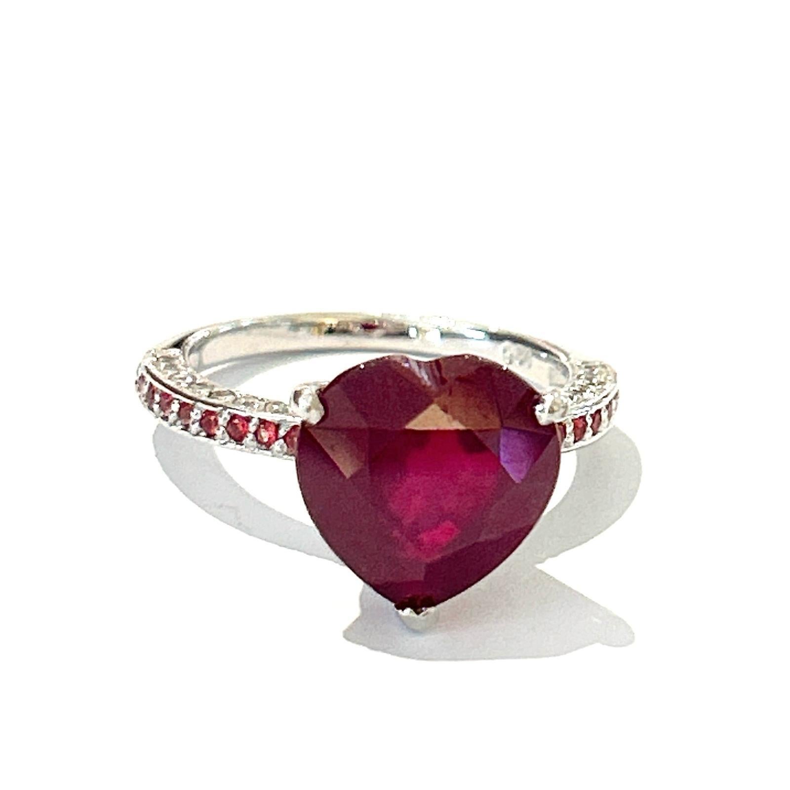 Anglo-Indian Bochic “Orient” Diamond & Ruby Vintage Cocktail Ring Set In 18K & Silver  For Sale