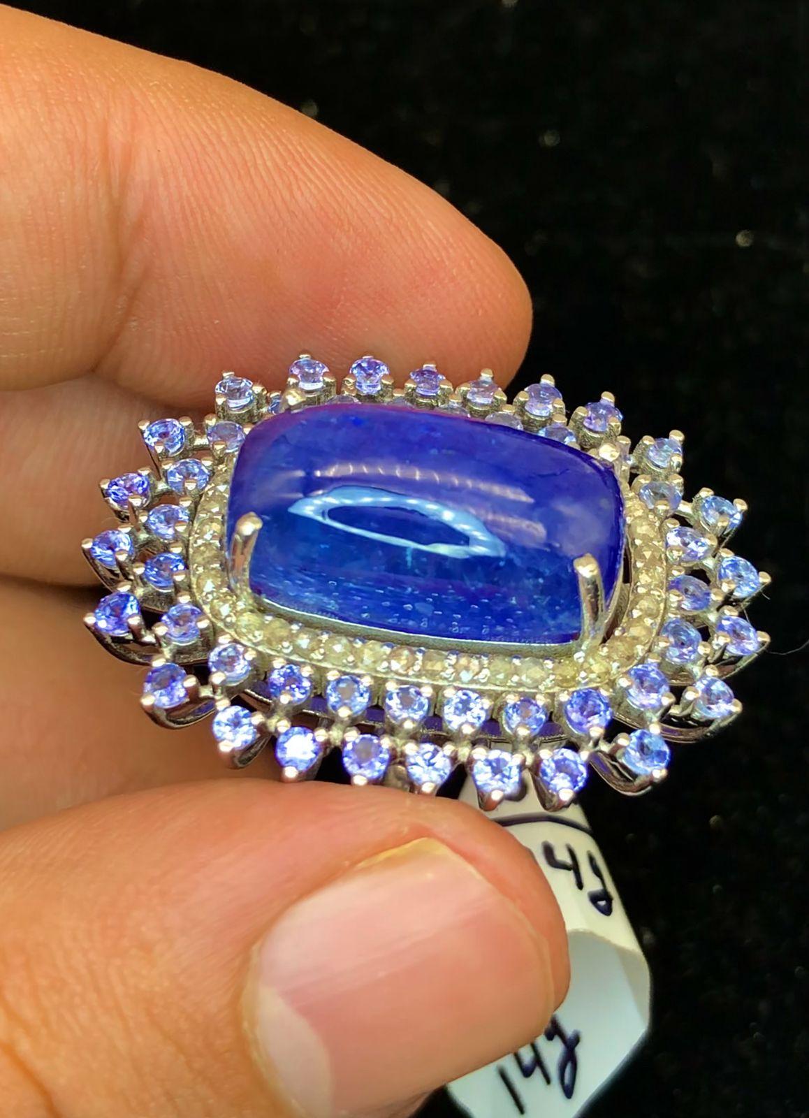 Bochic “Orient” Natural Diamond & Tanzanite Cocktail Ring Set 18K Gold & Silver In New Condition For Sale In New York, NY
