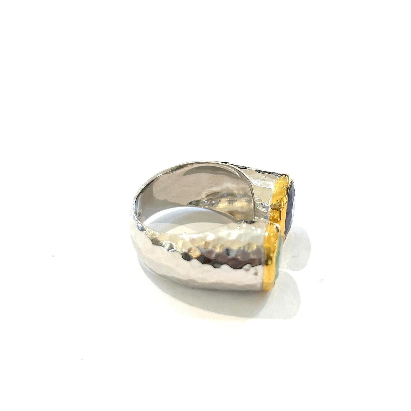 Bochic “Orient” Emerald & Blue Sapphire Ring Set In 18K White Gold & Silver In New Condition For Sale In New York, NY