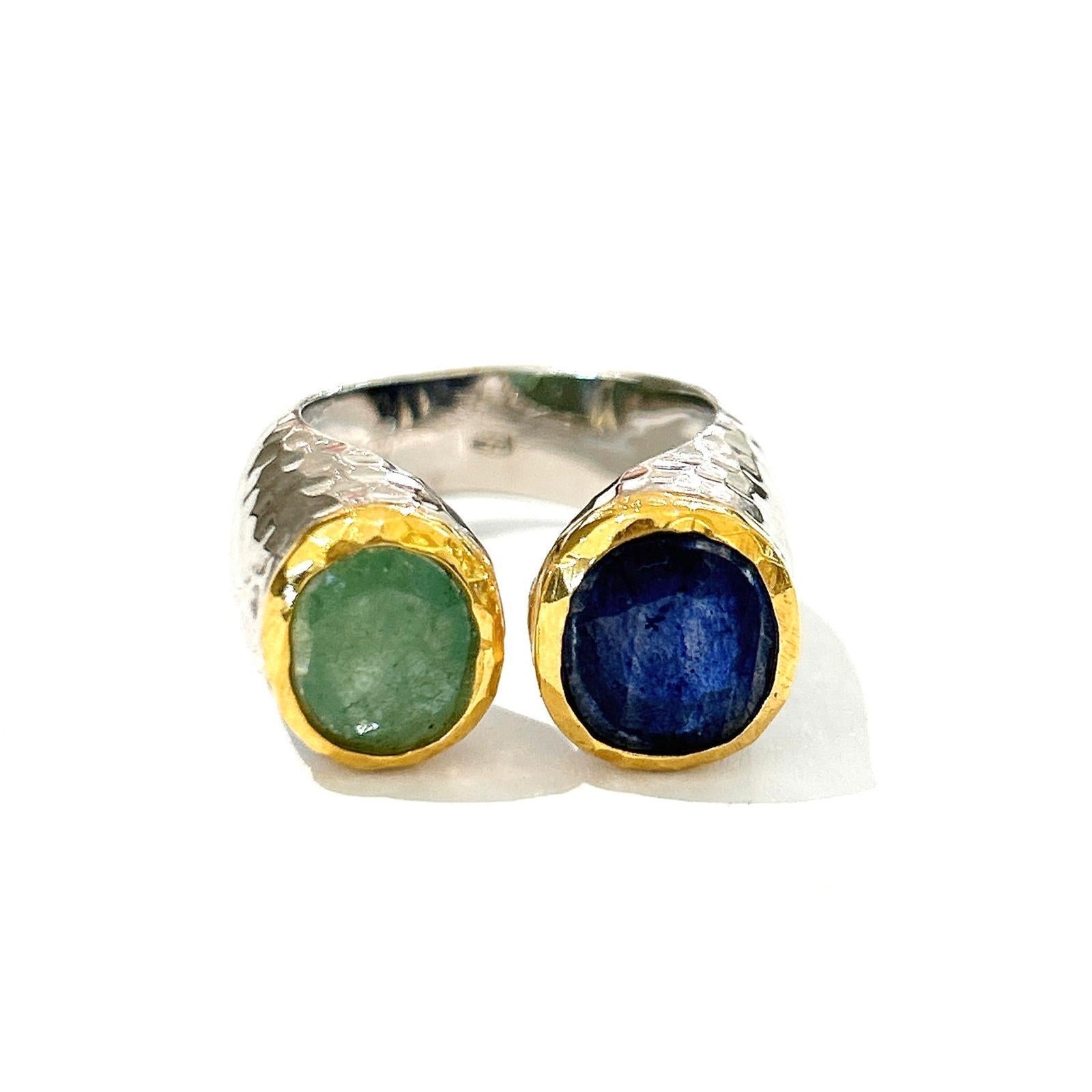 Bochic “Orient” Emerald & Blue Sapphire Ring Set In 18K White Gold & Silver For Sale 1