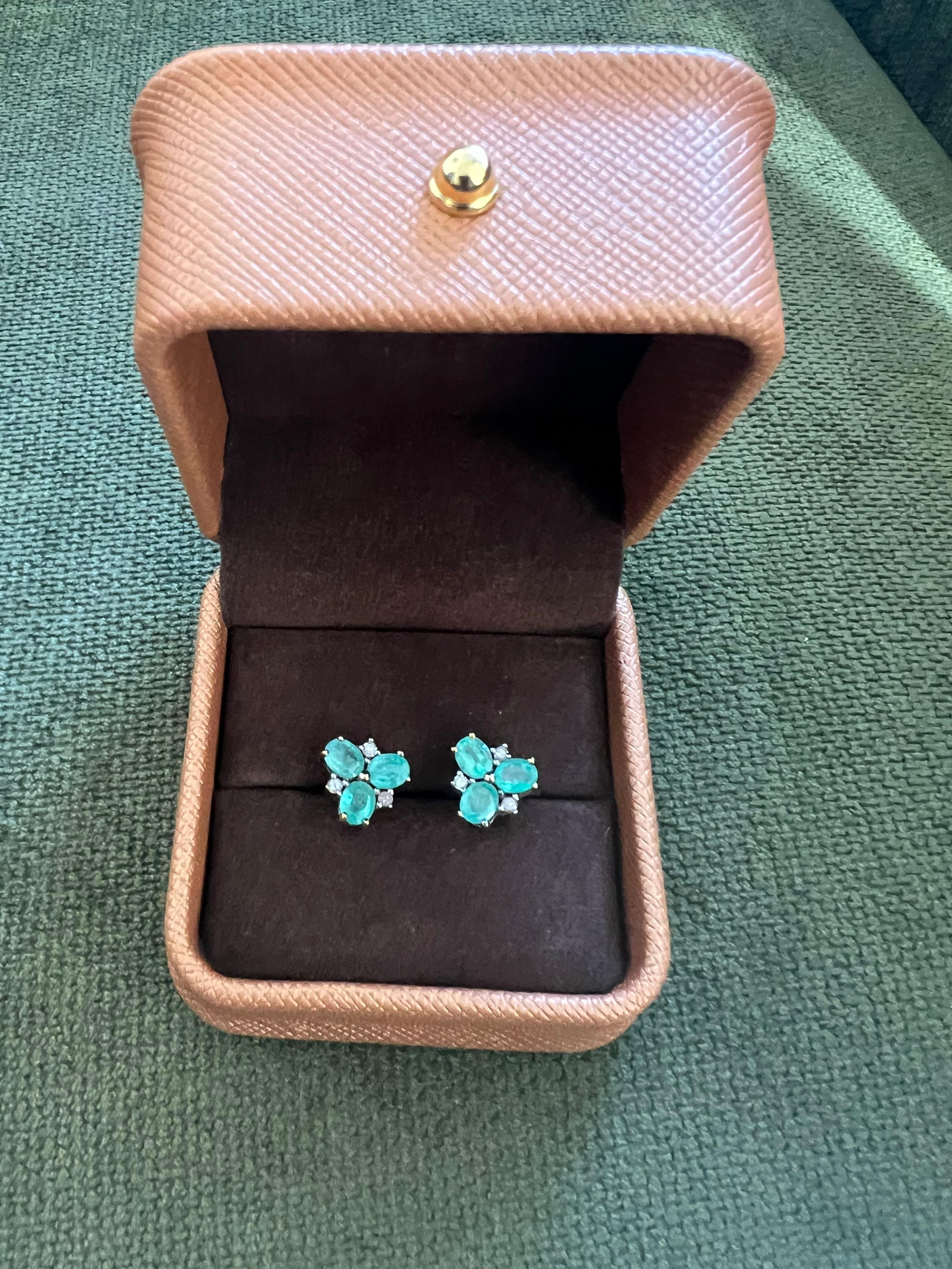 Boucles d'oreilles Bochic Orient en or et argent 18 carats avec émeraudes et diamants taille rose en vente 3