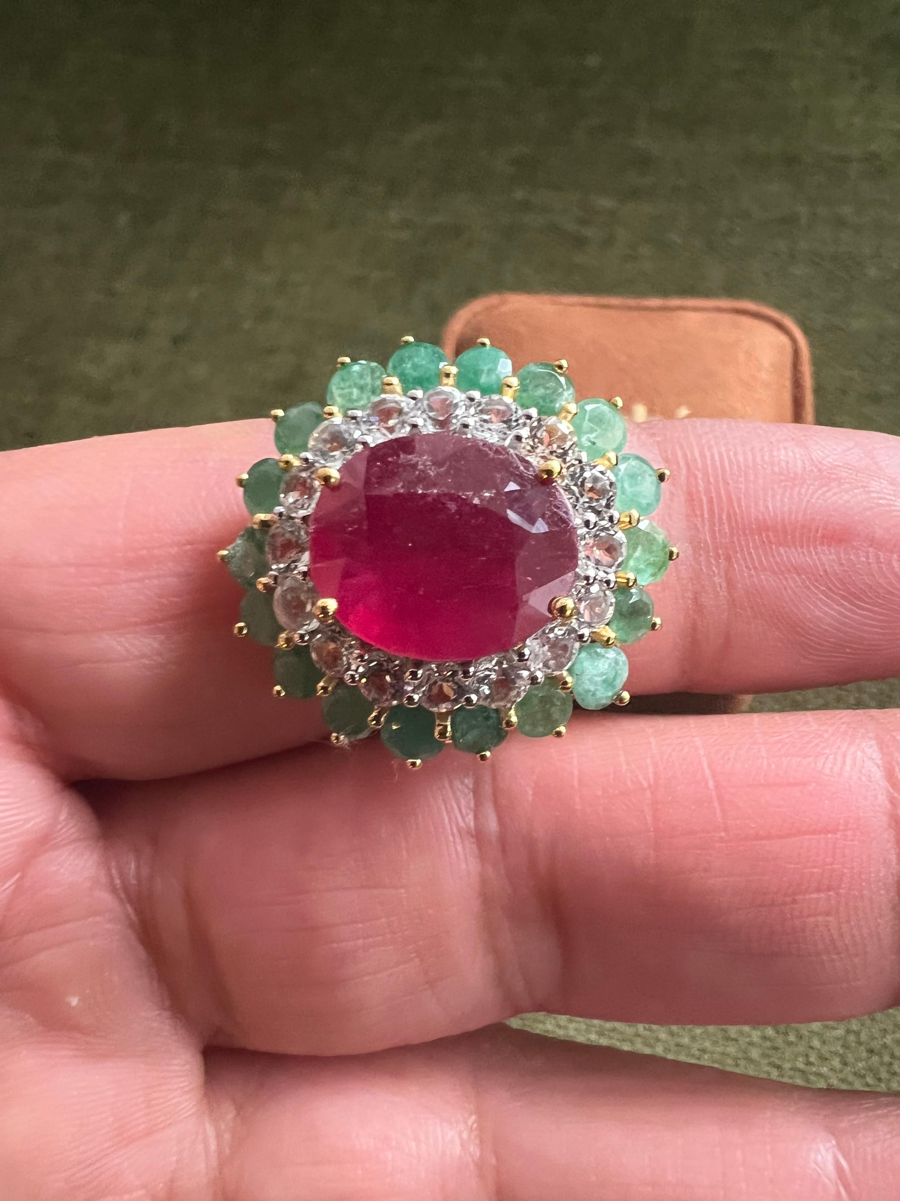 Bochic “Orient” Emerald, Ruby & Topaz Ring Set In 18K Gold & Silver For Sale 6