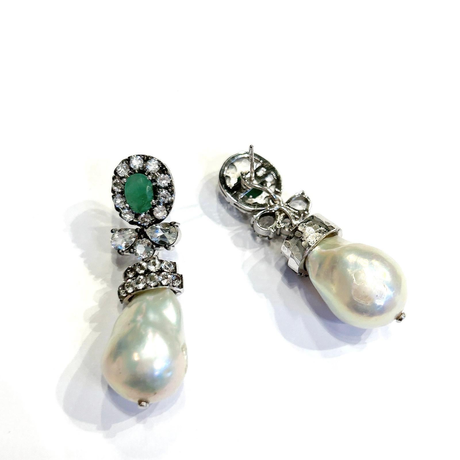 Bochic “Orient” Emerald, Topaz & White Pearls Earrings Set 18K Gold&Silver For Sale 4