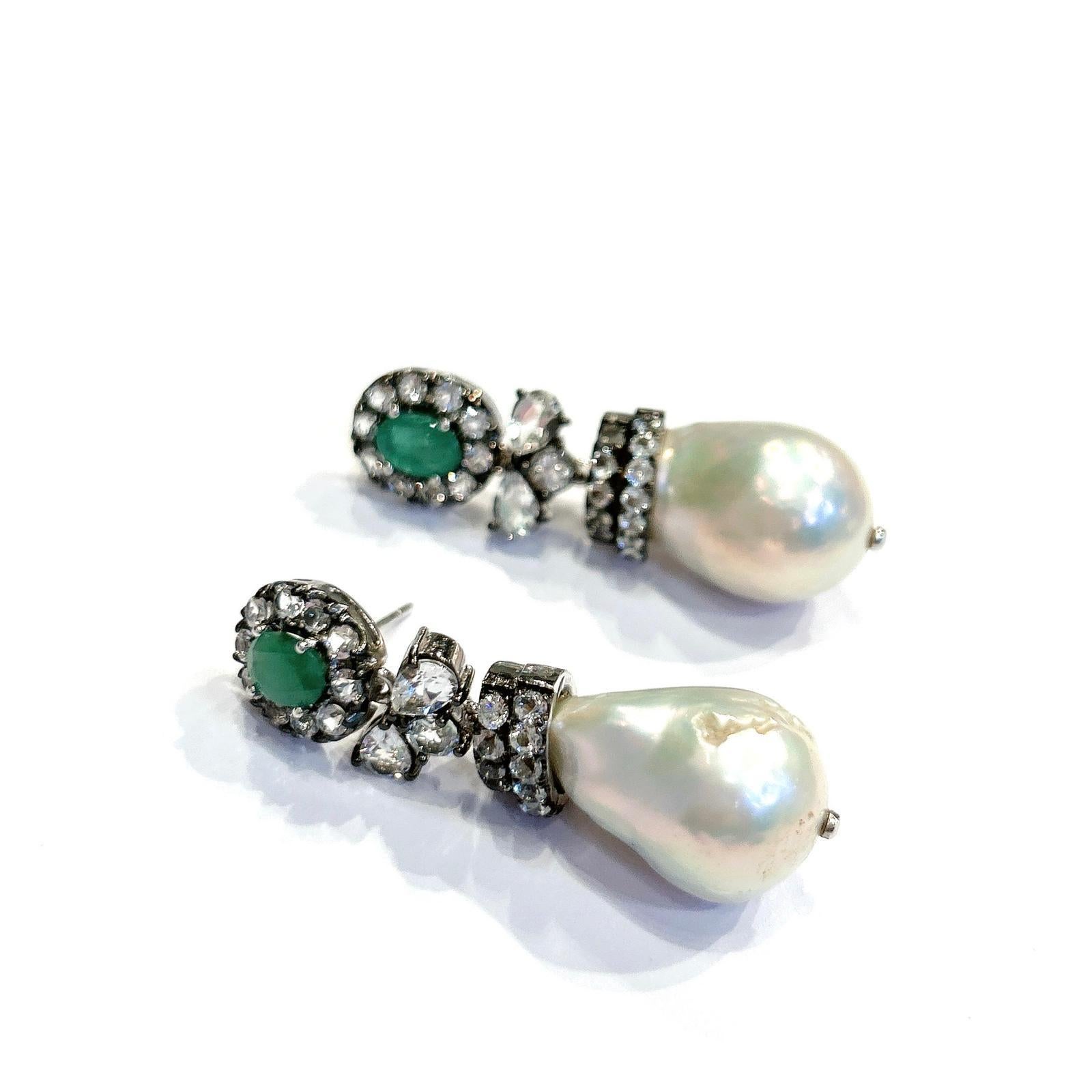 Bochic “Orient” Emerald, Topaz & White Pearls Earrings Set 18K Gold&Silver For Sale 5