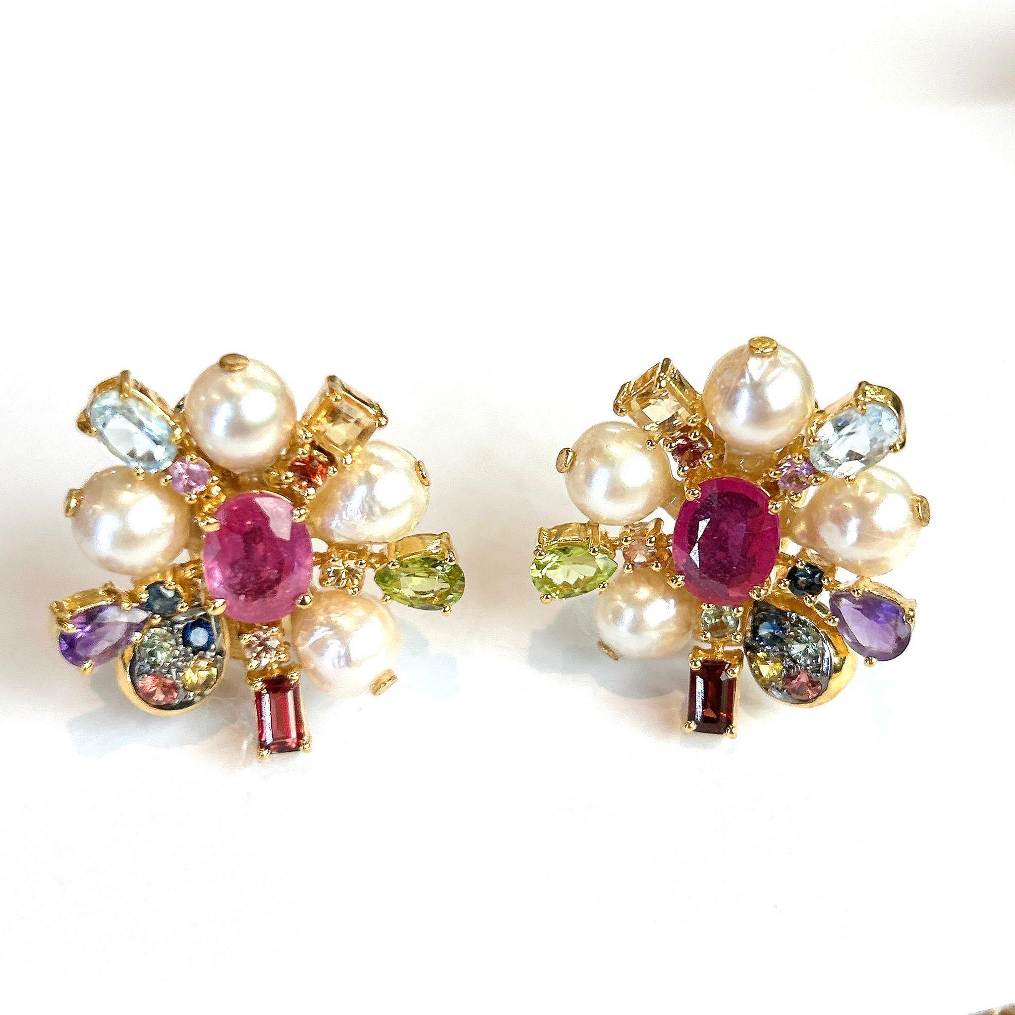 Bochic “Orient” Fancy Sapphire, Ruby & Pearl Earrings Set 18K Gold & Silver 

Natural Rubies - 4 carat 
Fancy color sapphires from Sri Lanka - 2 carat 
Blue Topaz - 2 carat 
Green Amethyst - 2 carat 
Red Garnet - 2 carat 
White Pearls 


The