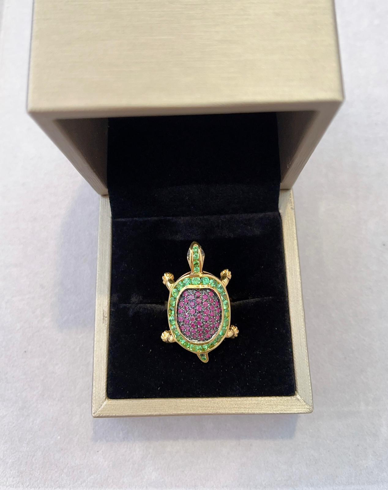Anello da cocktail con smeraldo verde e zaffiro rosa 
