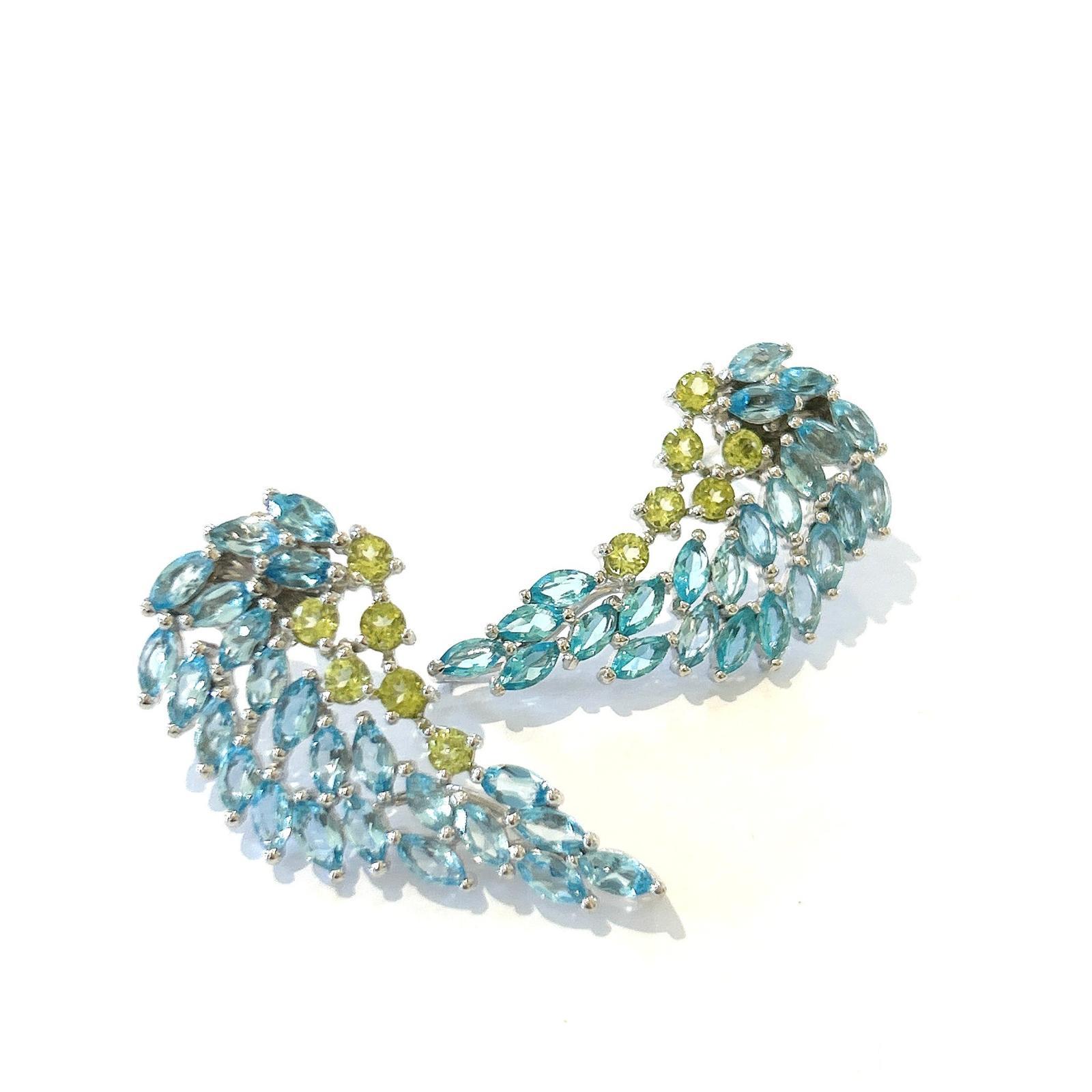 Women's or Men's Bochic “Orient” Green Peridot & Blue Topaz Set 18K In Gold & Silver Earrings For Sale