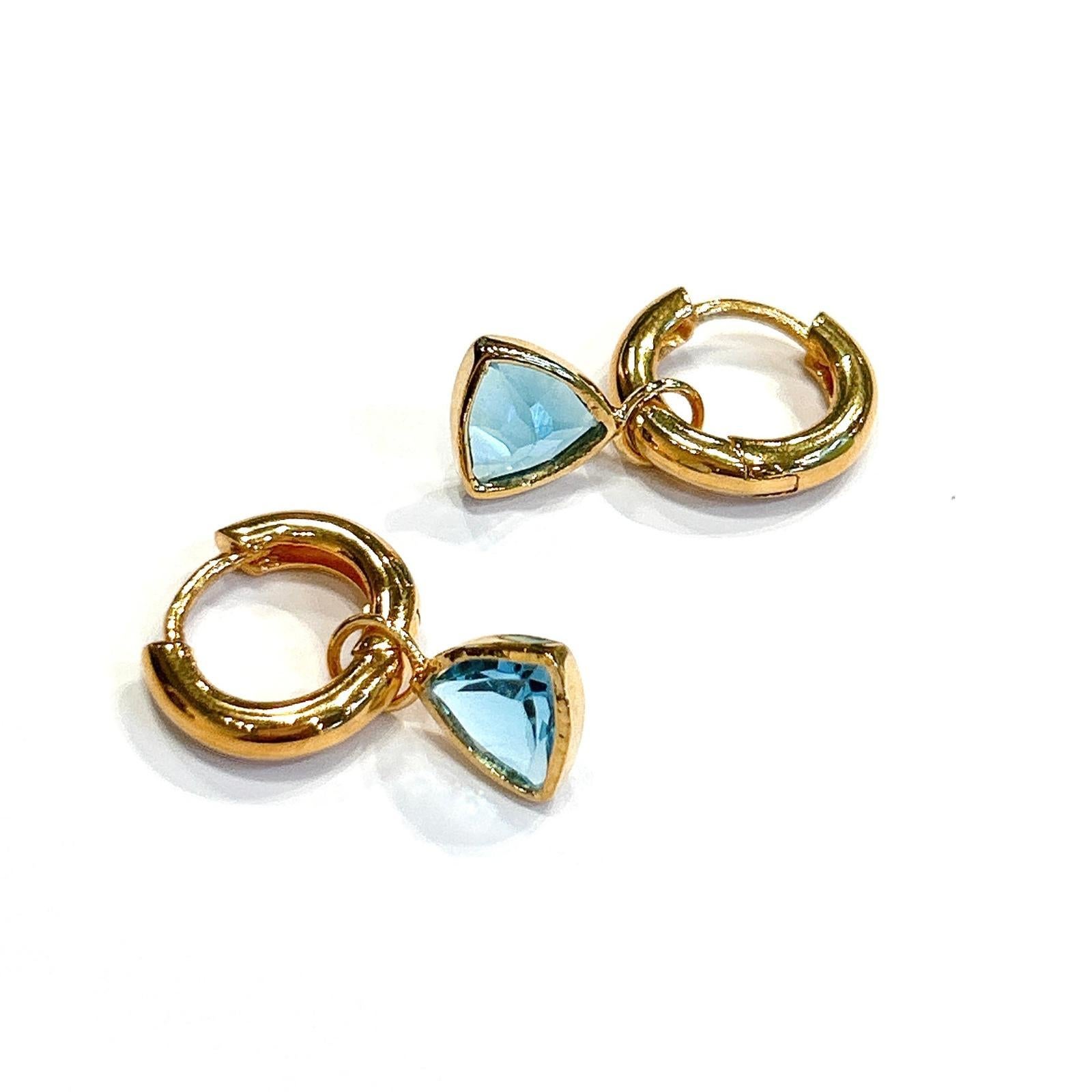 Modern Bochic “Orient” Hoop Drop Blue Topaz Trillion Earrings Set 18K Gold & Silver For Sale