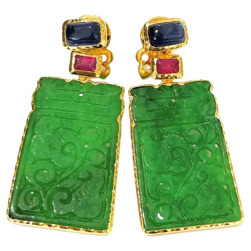 Bochic "Orient" Ohrringe aus Jade, Rubin und mehreren Saphiren in 18K Gold und Silber 