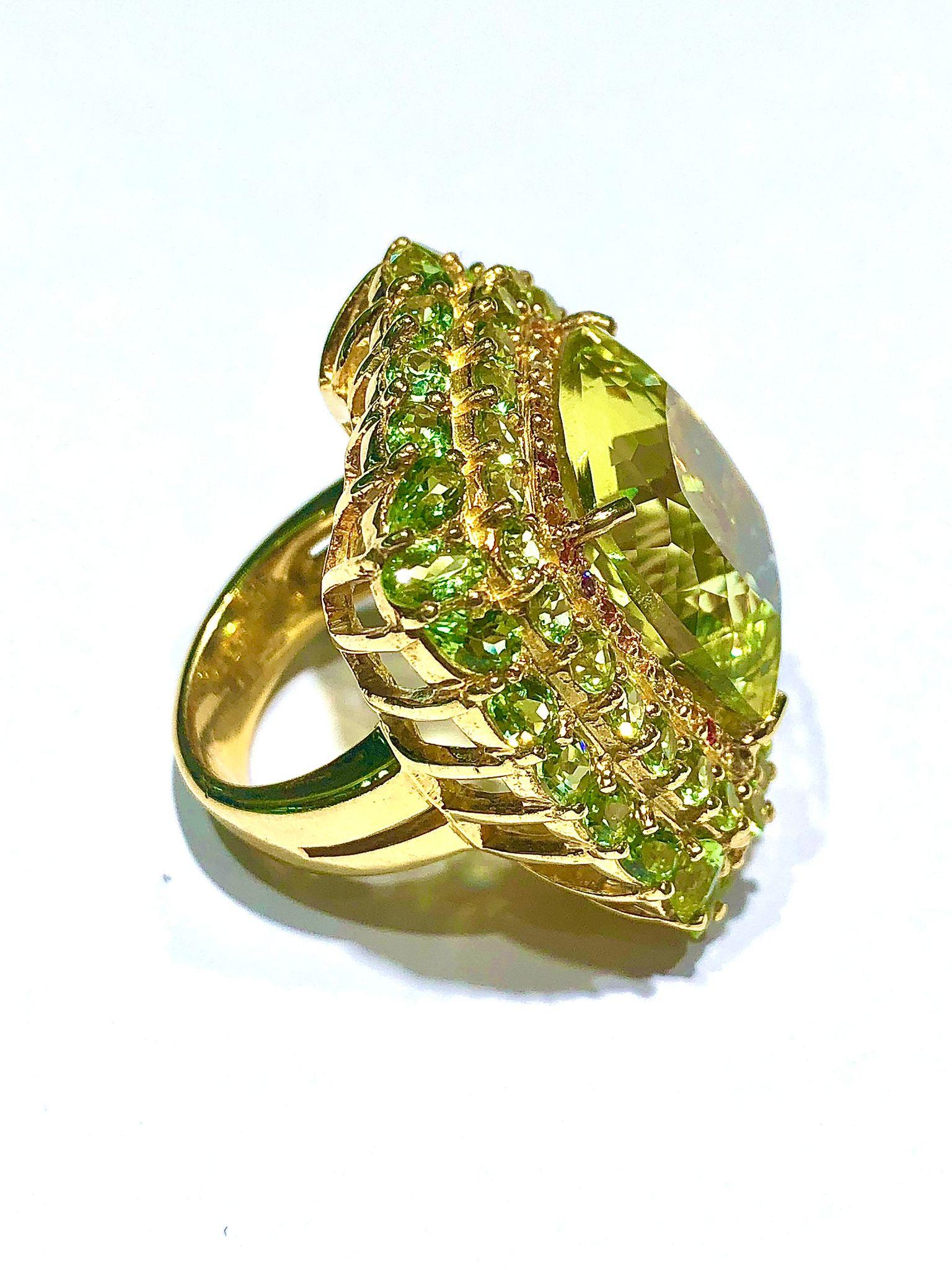 Bochic “Orient” Lemon Quartz & Citrine Cocktail Ring Set In 18K Gold&Silver

Natural Center Lemon Greenish Quartz 
13.00 Carat 
Natural Round Brilliant Multi Citrine and Lemon Quartz 
6.00 Carat 

This Ring is from the 