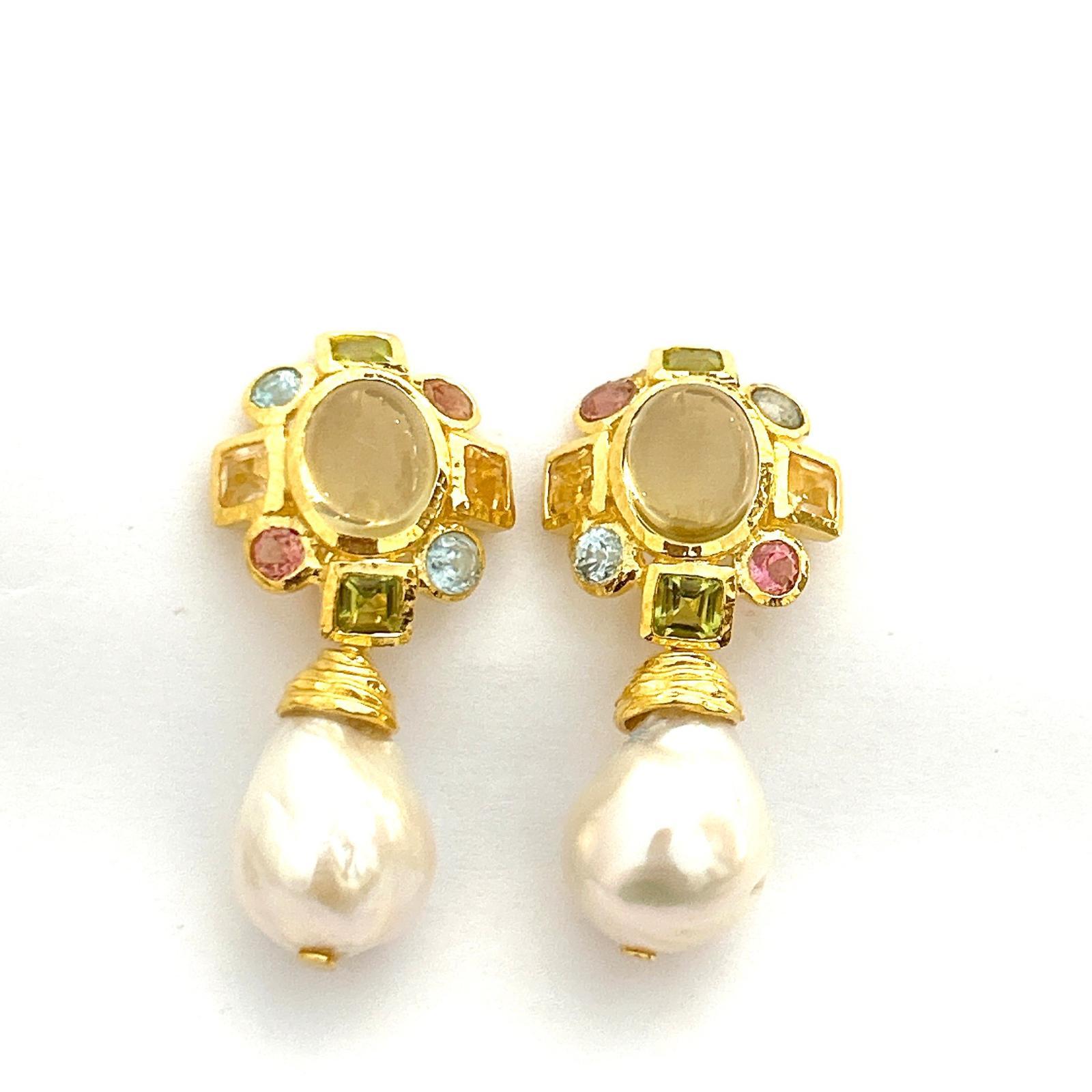 Bochic “Orient” Lemon Quartz, Rodorite & Pearl Earrings Set 18K Gold&Silver 

Natural Lemon Quartz  - 2 carat 
Natural Blue Zircon - 1 carat 
Natural Rodorite - 1 carat 
Natural Orange sapphires and mix Gems  - 3.50 carat 
Baroque south sea pearls
