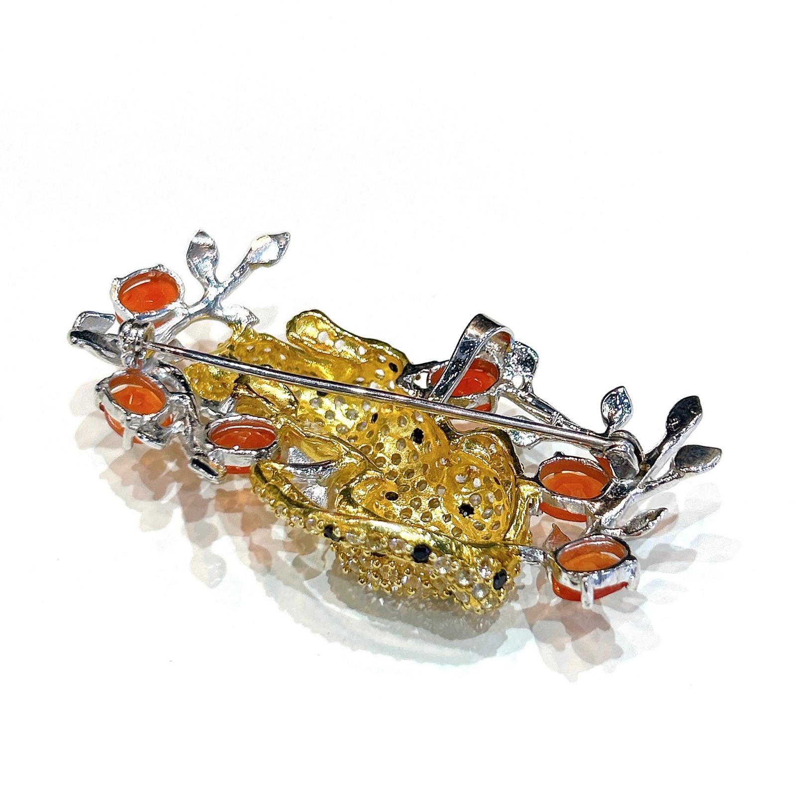 Women's or Men's Bochic “Orient” Mandarin Garant & Sapphire Brooch Set In 18K Gold & Silver